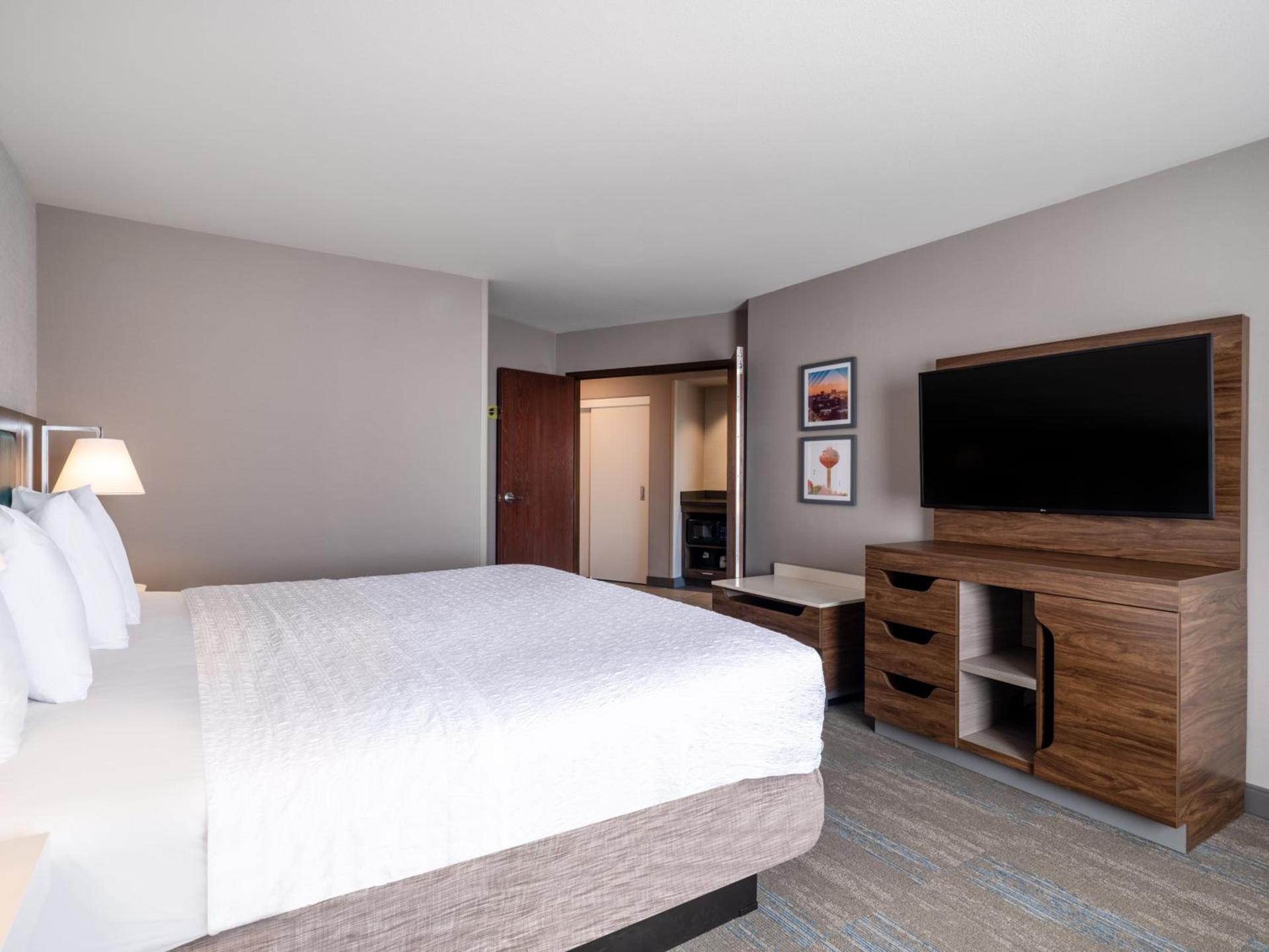 Hampton Inn & Suites Boise-Meridian photo 31