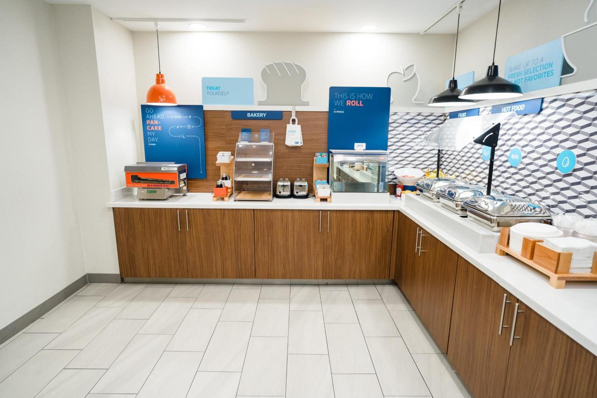 Holiday Inn Express Hotel & Suites Kodak East-Sevierville by IHG photo 40