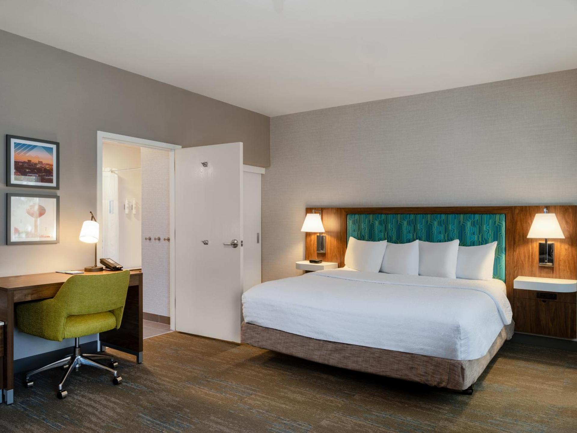 Hampton Inn & Suites Boise-Meridian photo 35