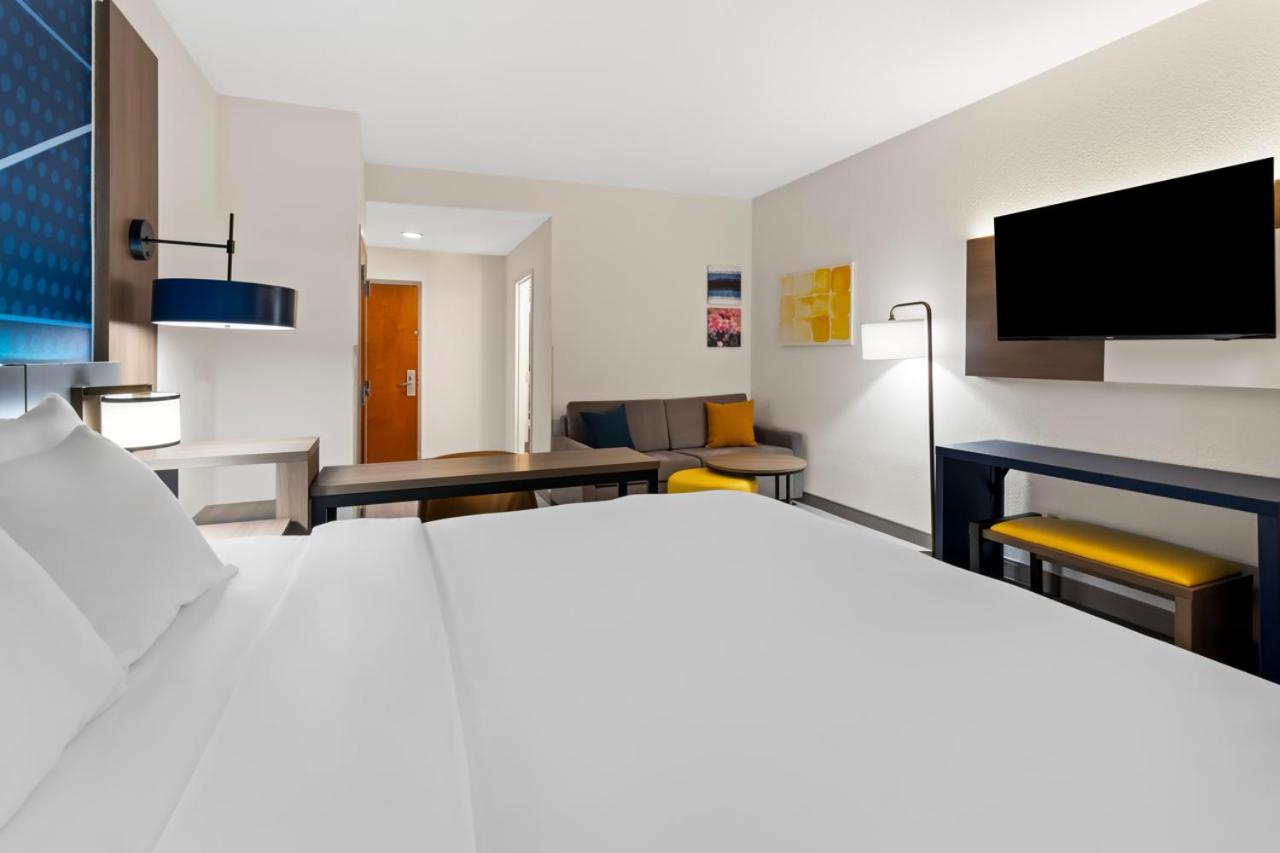 Comfort Suites Augusta Riverwatch photo 46