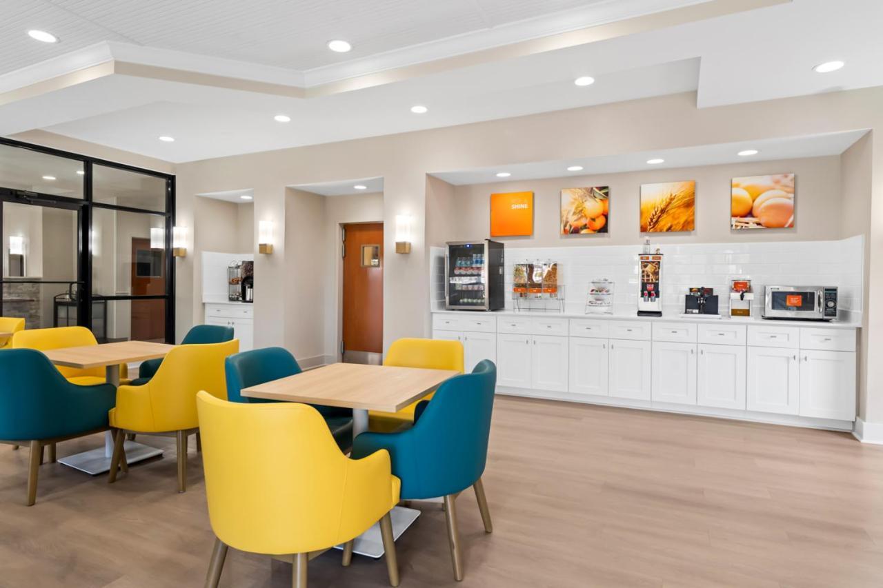 Comfort Suites Augusta Riverwatch photo 41