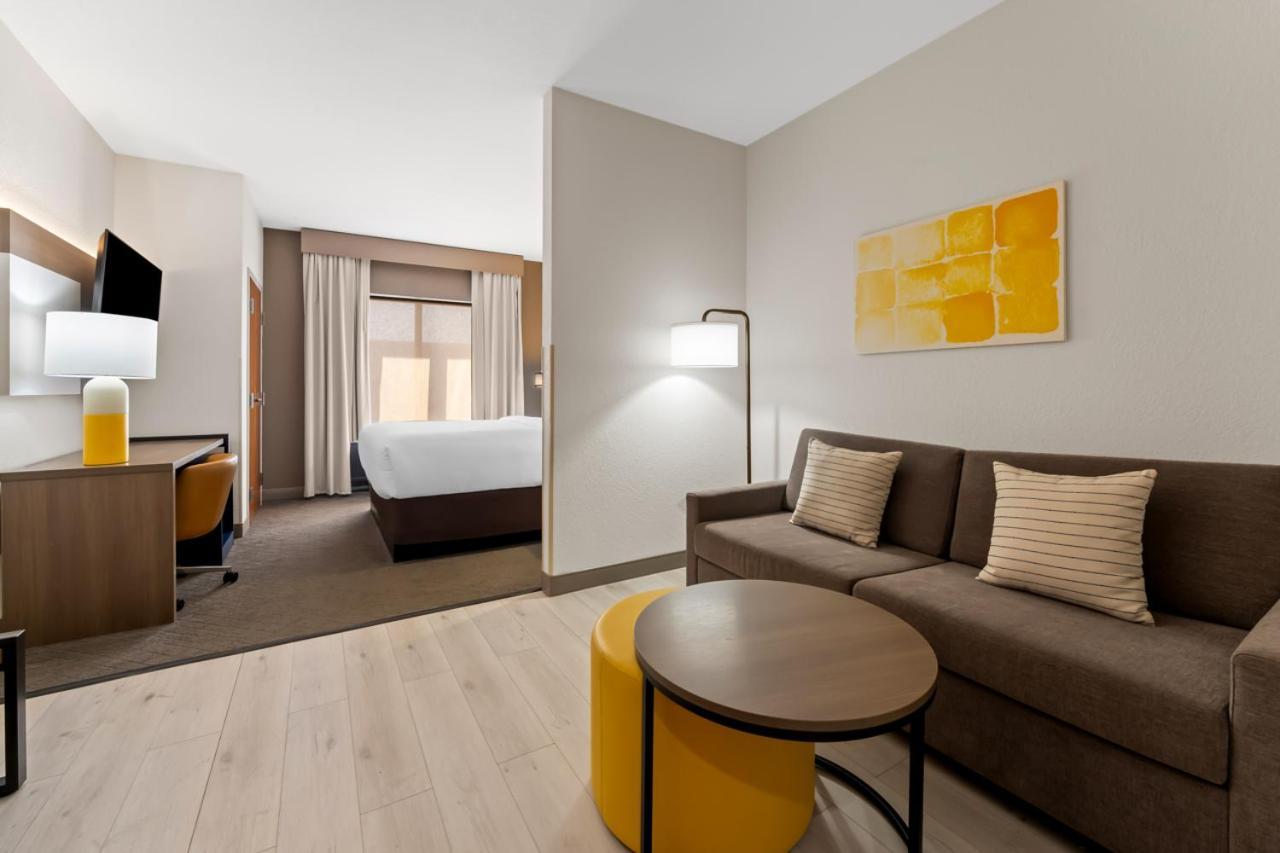Comfort Suites Augusta Riverwatch photo 43
