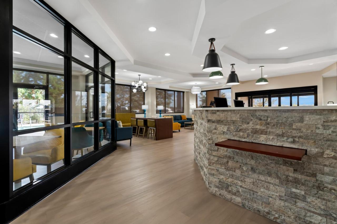 Comfort Suites Augusta Riverwatch photo 51