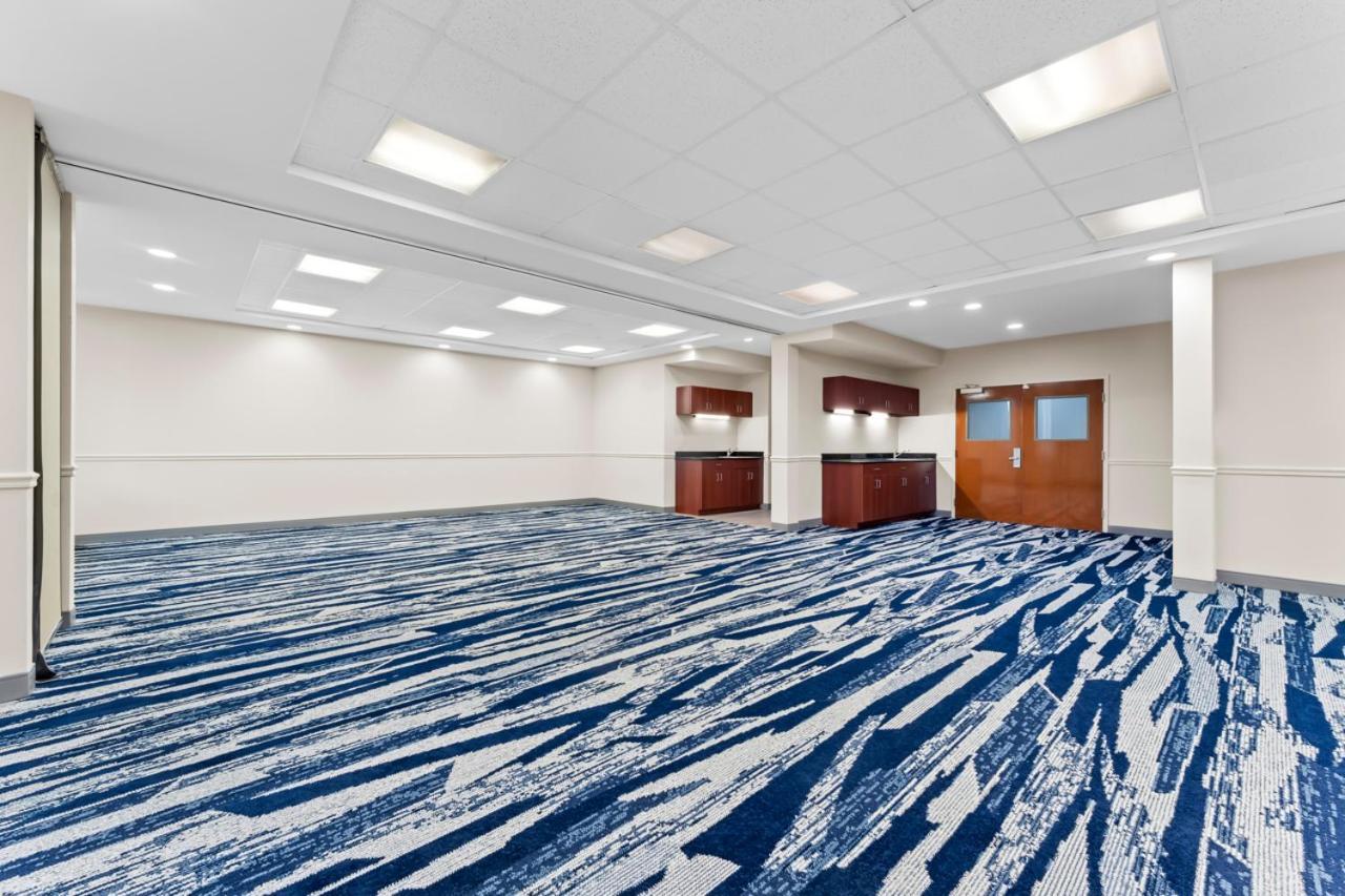 Comfort Suites Augusta Riverwatch photo 71