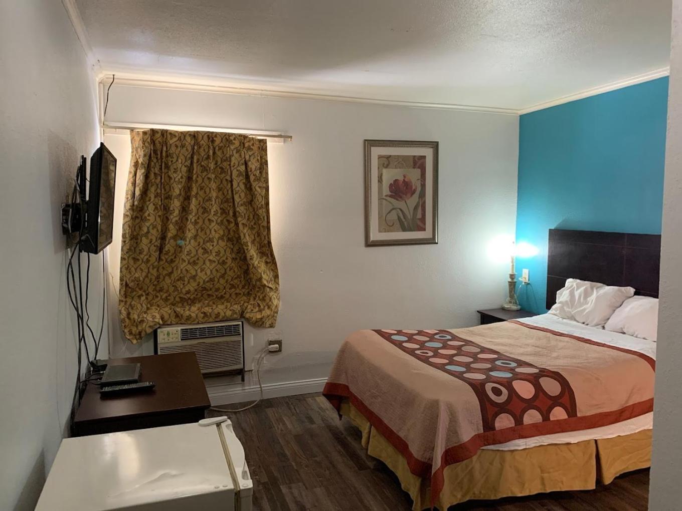 Holiday Motel photo 4