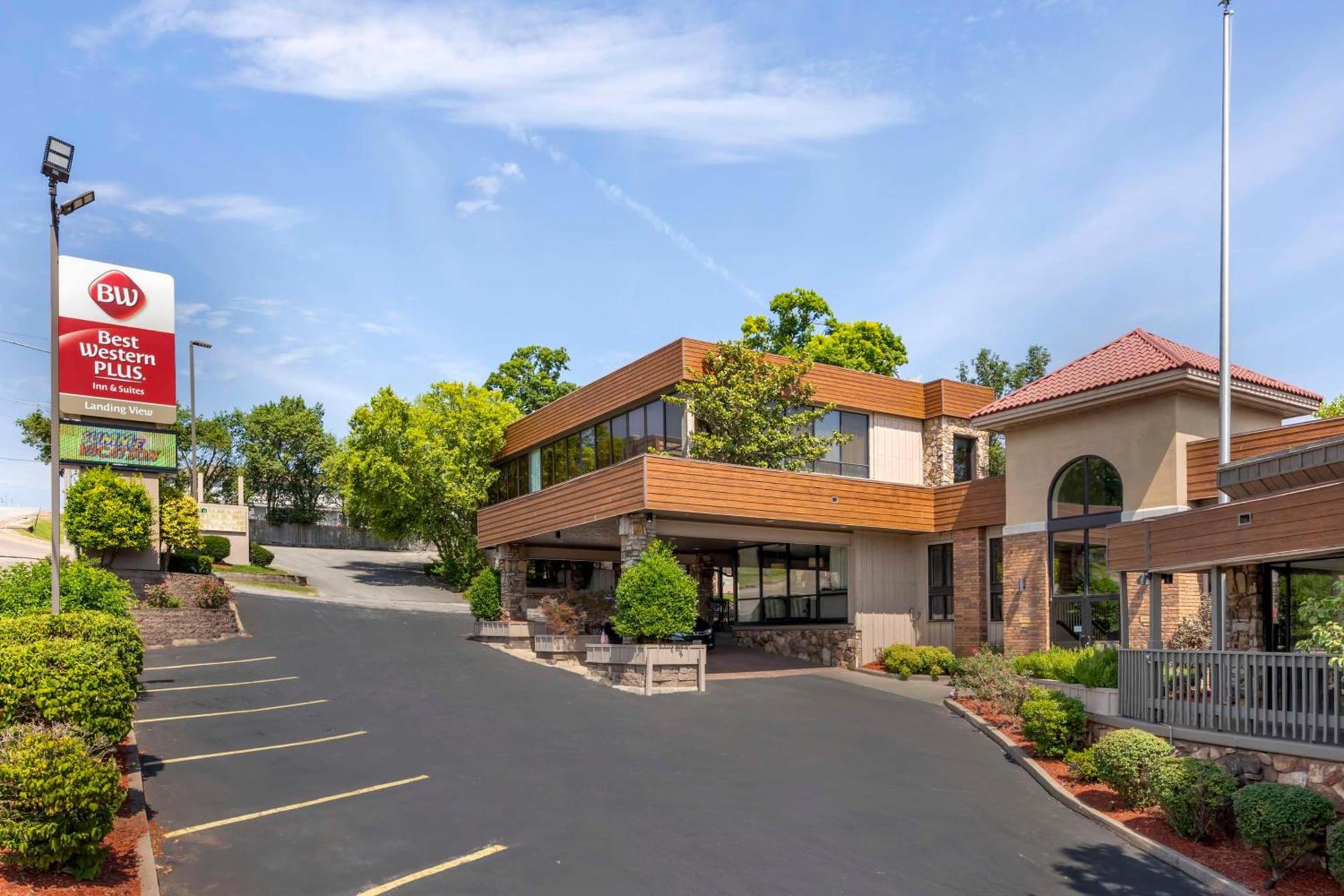 Best Western Plus Landing View Inn & Suites photo 10