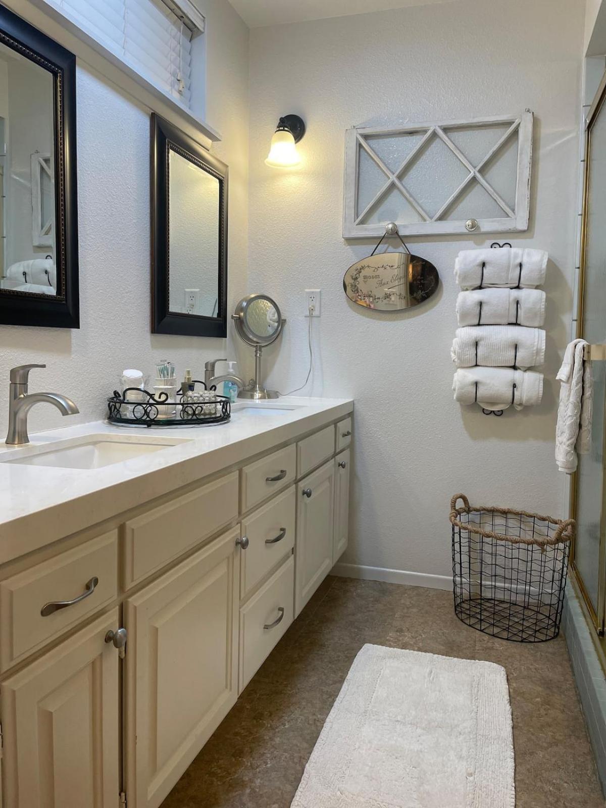 Contemporary Country Charm Suite photo 11