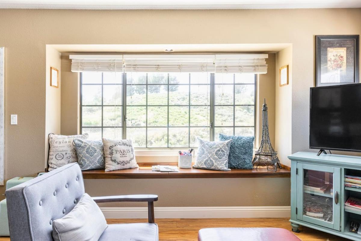 Contemporary Country Charm Suite photo 14