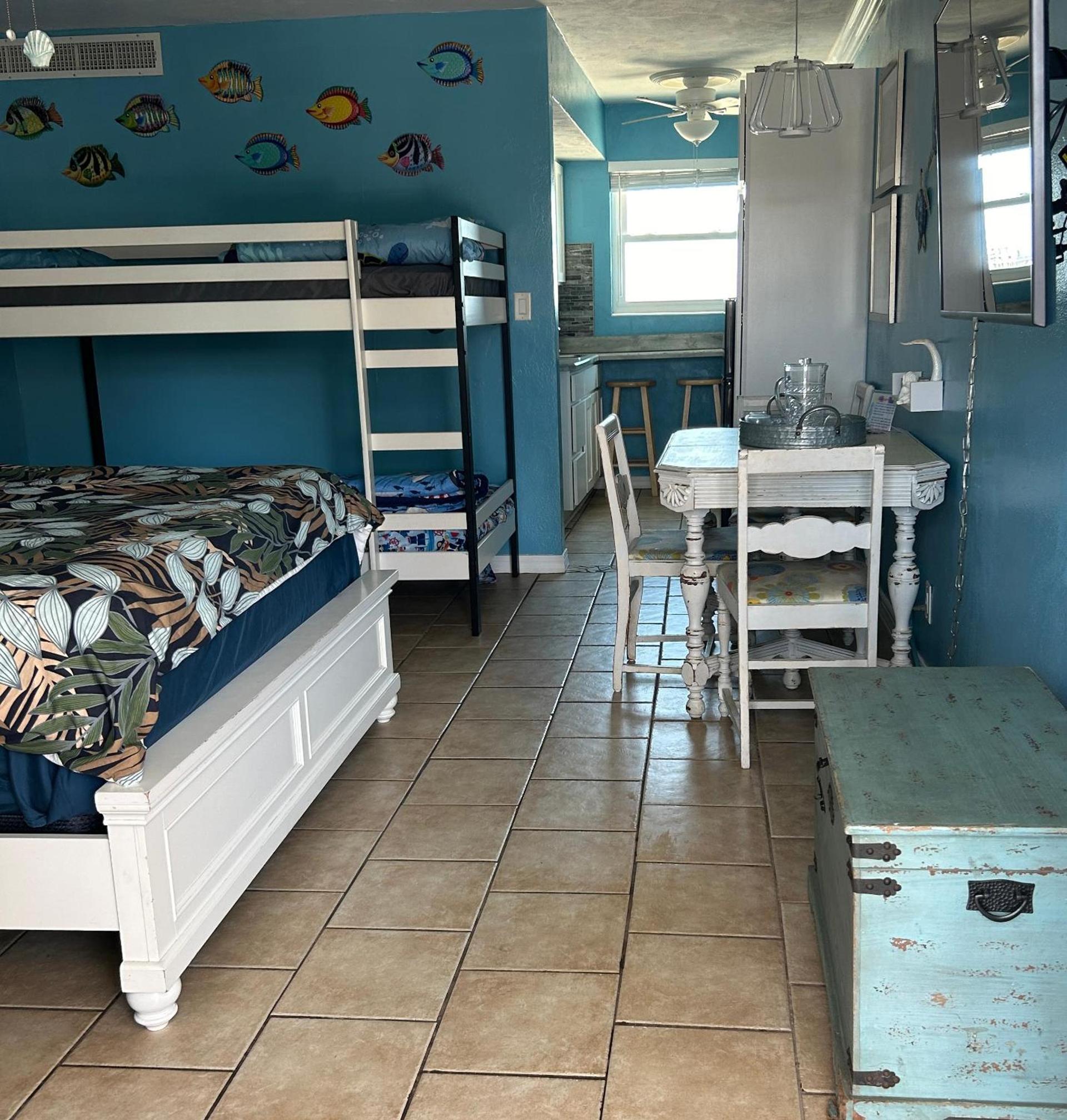 Daytona Inn Beach Studio photo 40
