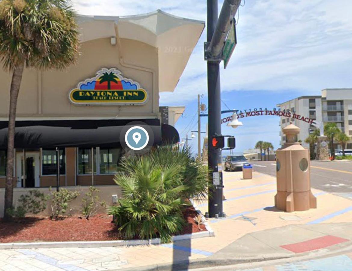 Daytona Inn Beach Studio photo 7