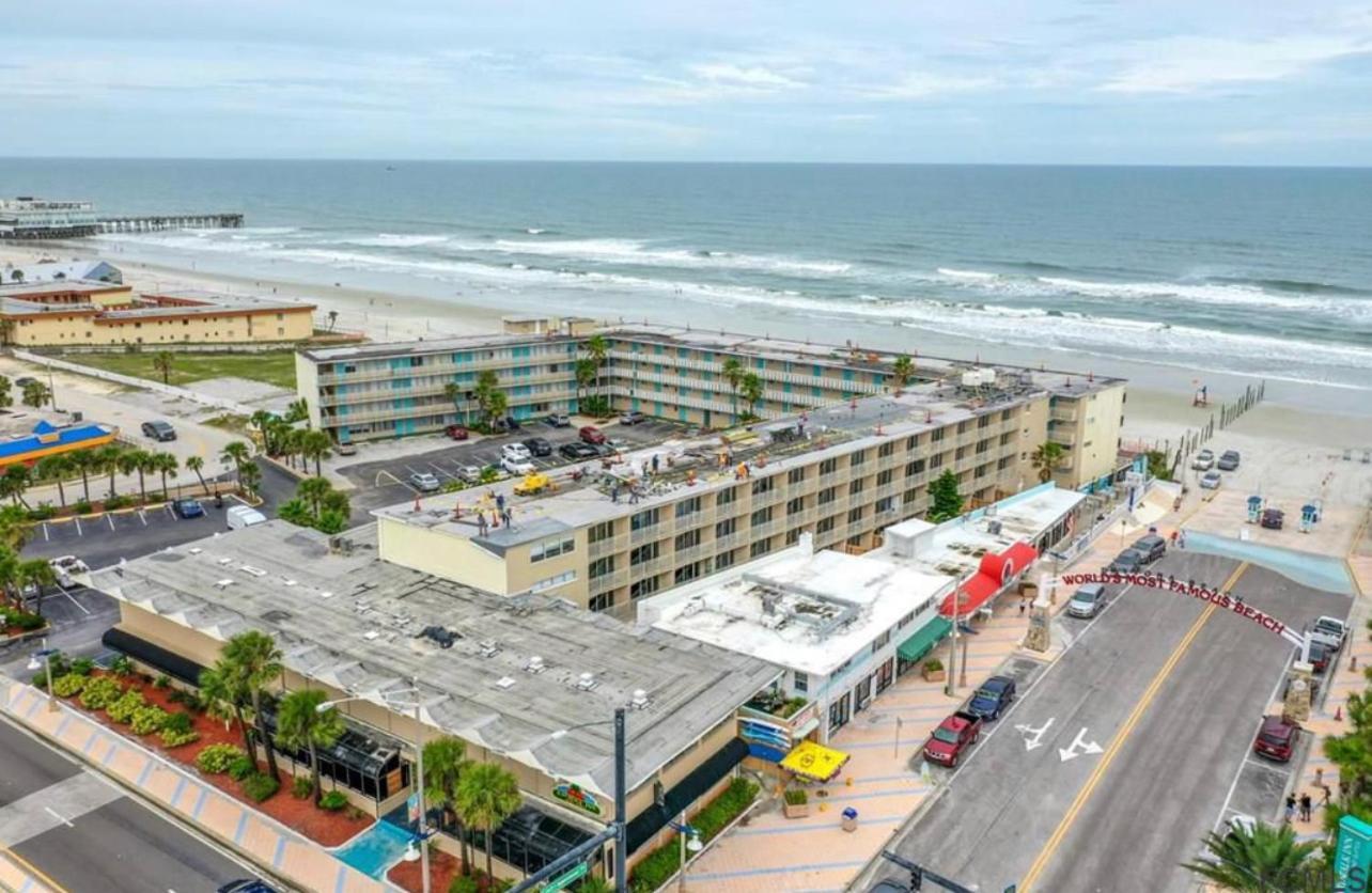 Daytona Inn Beach Studio photo 15