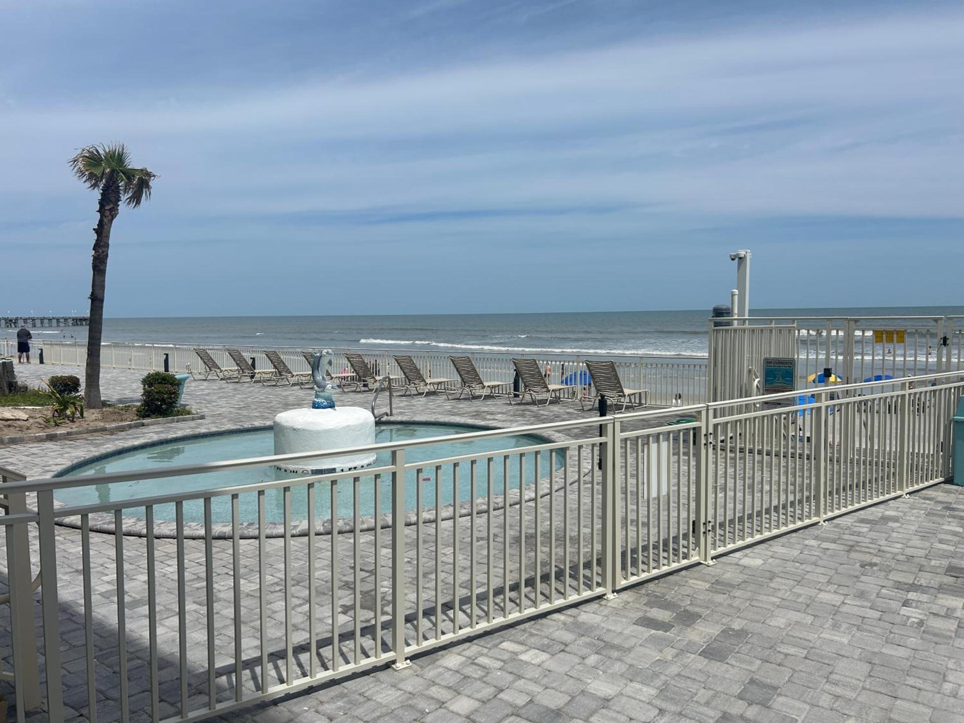 Daytona Inn Beach Studio photo 18