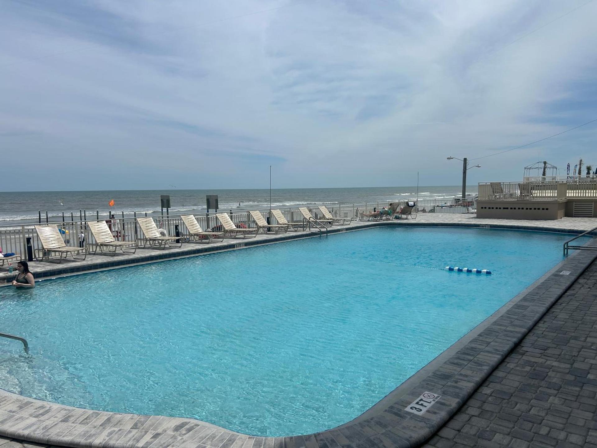 Daytona Inn Beach Studio photo 26