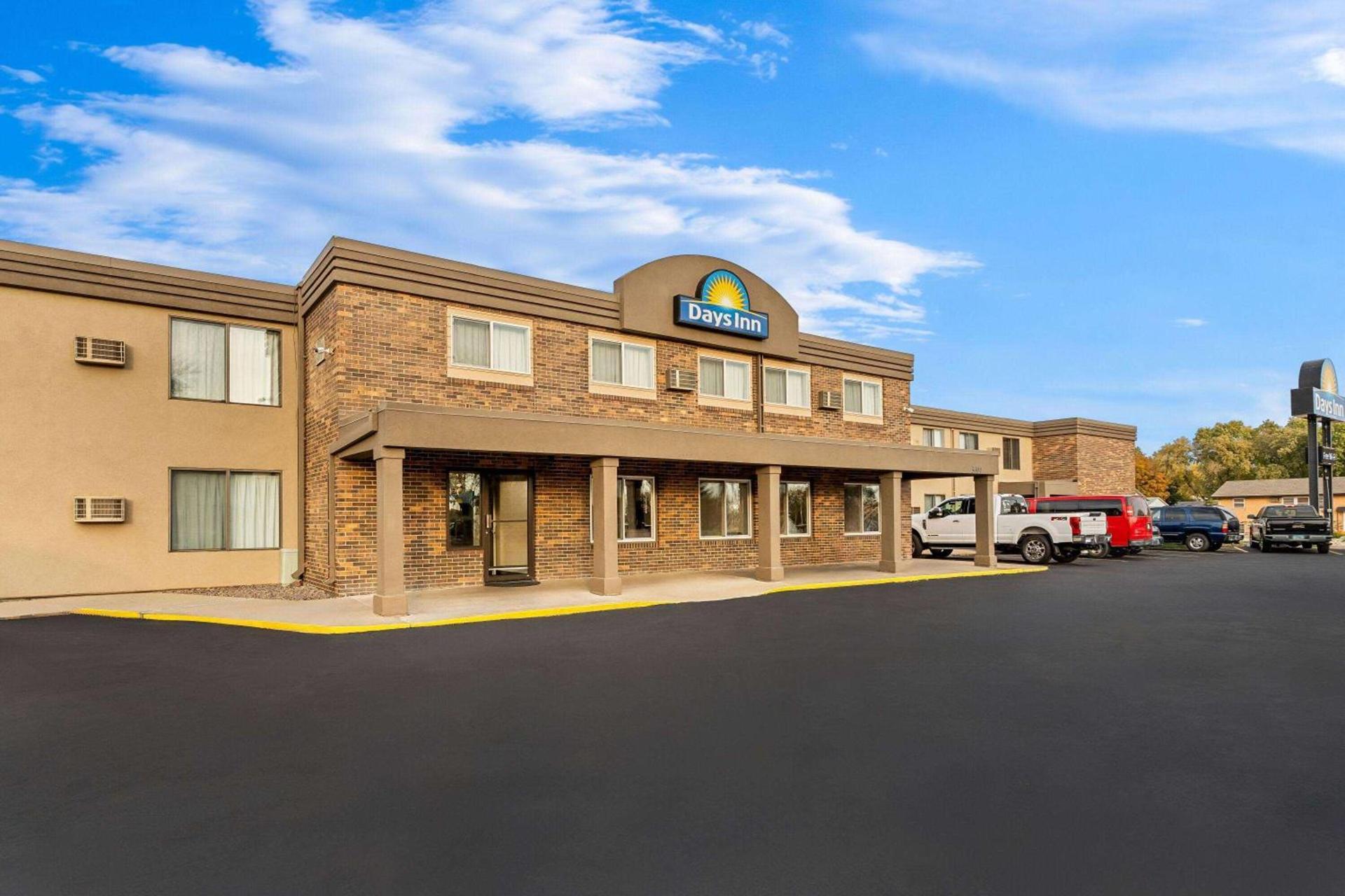 Days Inn by Wyndham Sioux Falls photo 2