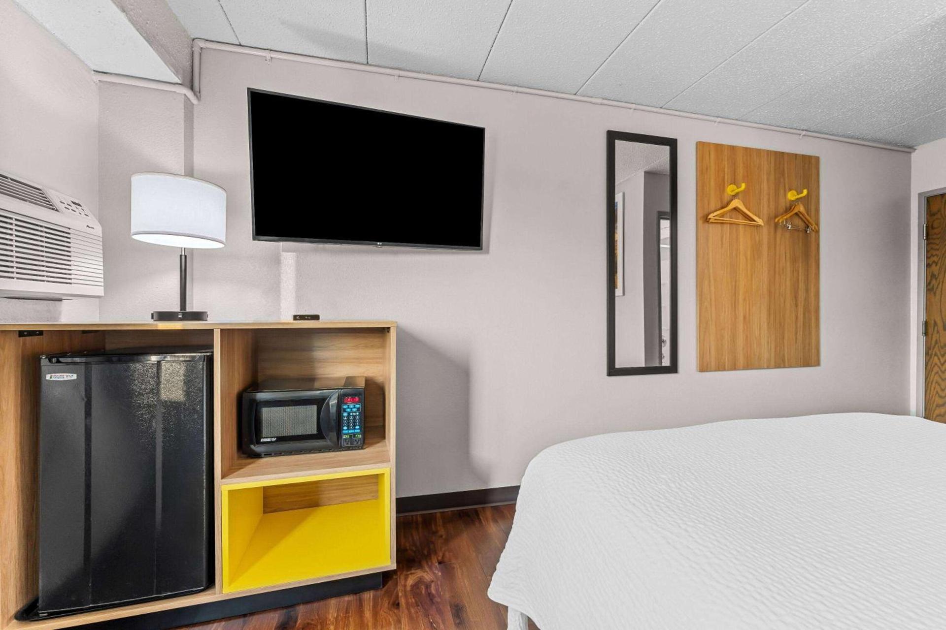 Days Inn by Wyndham Sioux Falls photo 13