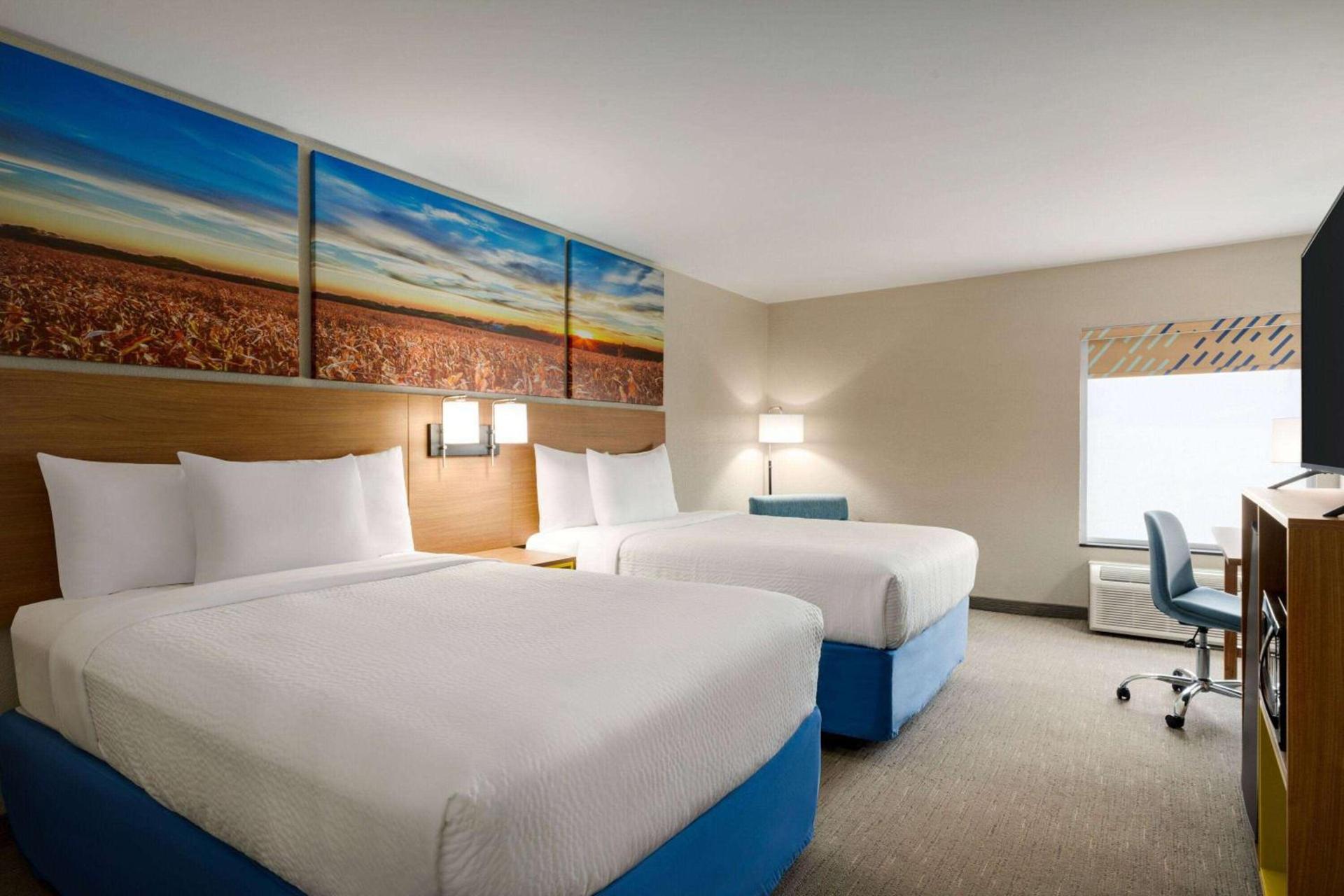 Days Inn by Wyndham Hillsboro photo 13