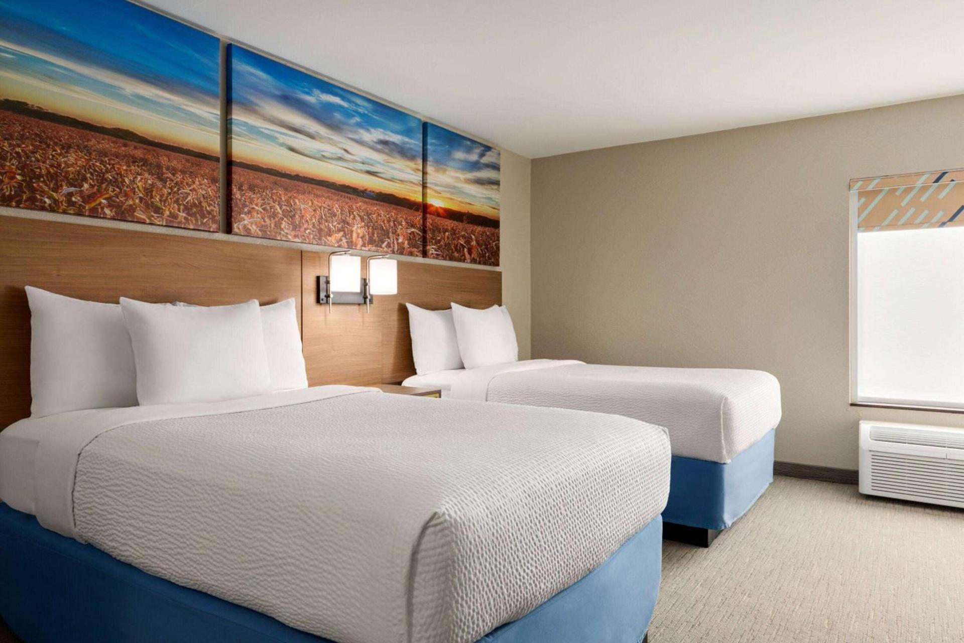 Days Inn by Wyndham Hillsboro photo 25