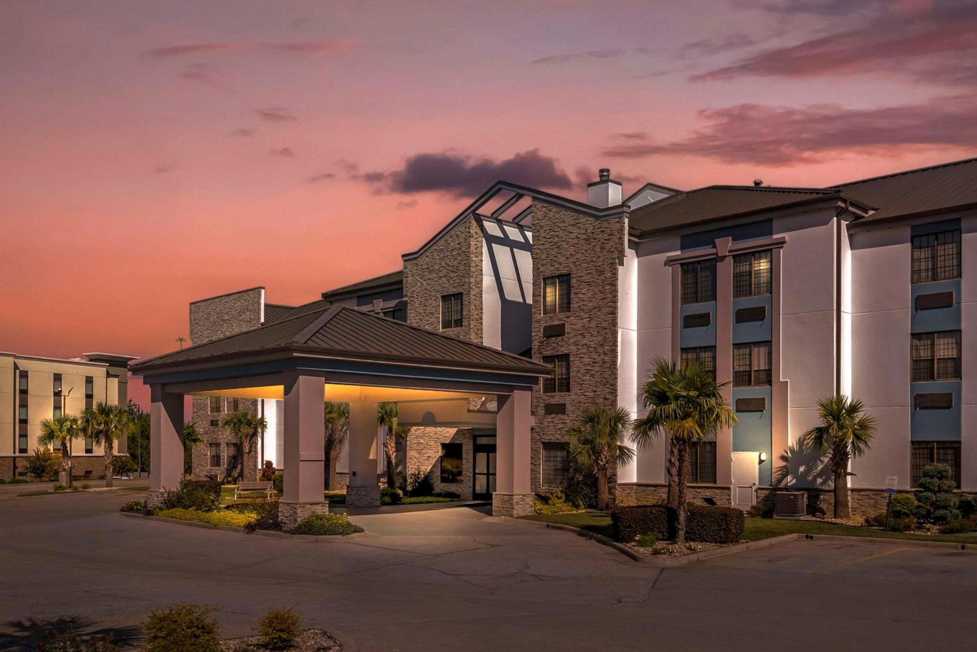 Comfort Suites Hattiesburg near University photo 4