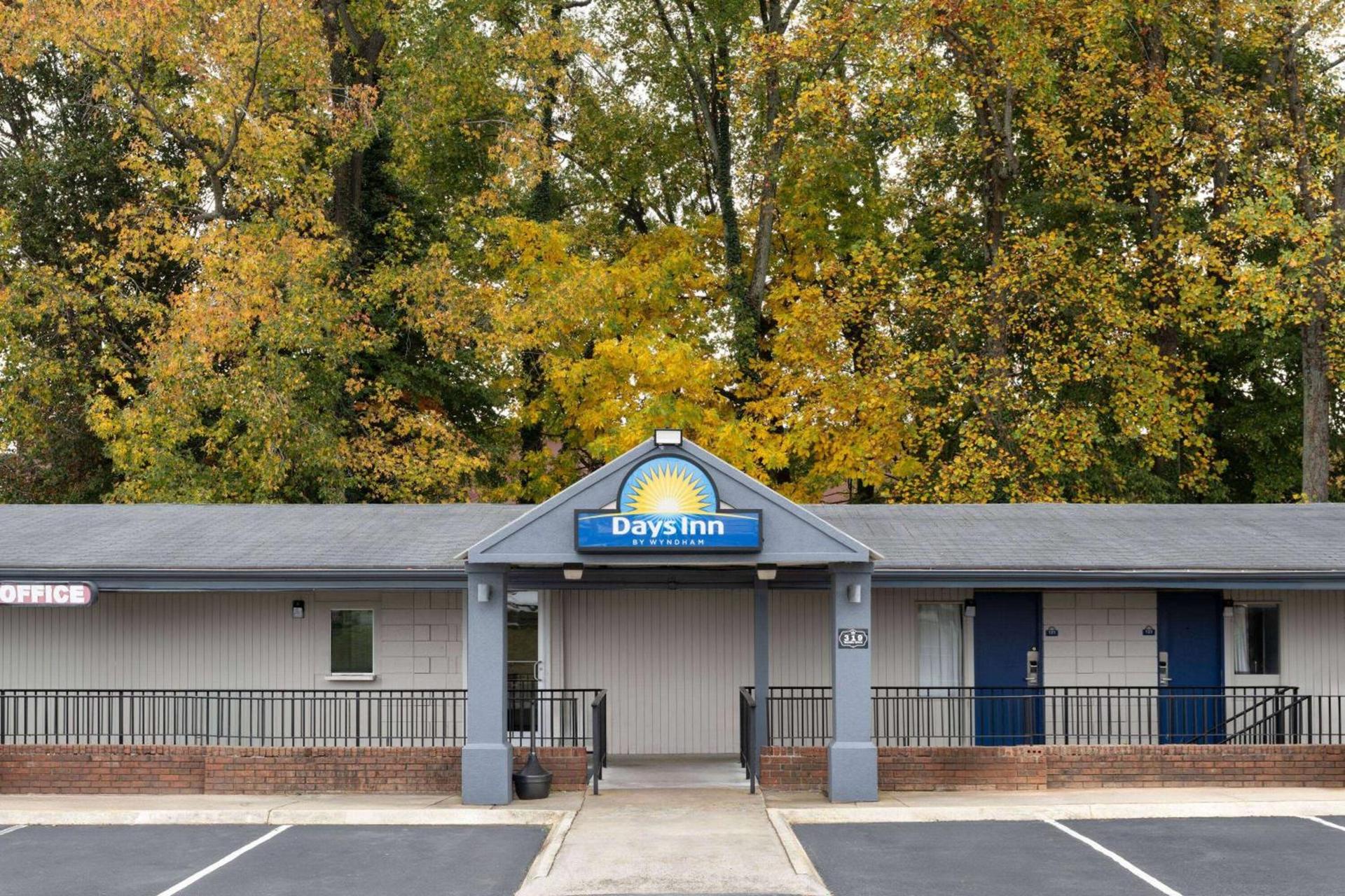 Days Inn by Wyndham Salisbury, NC photo 2