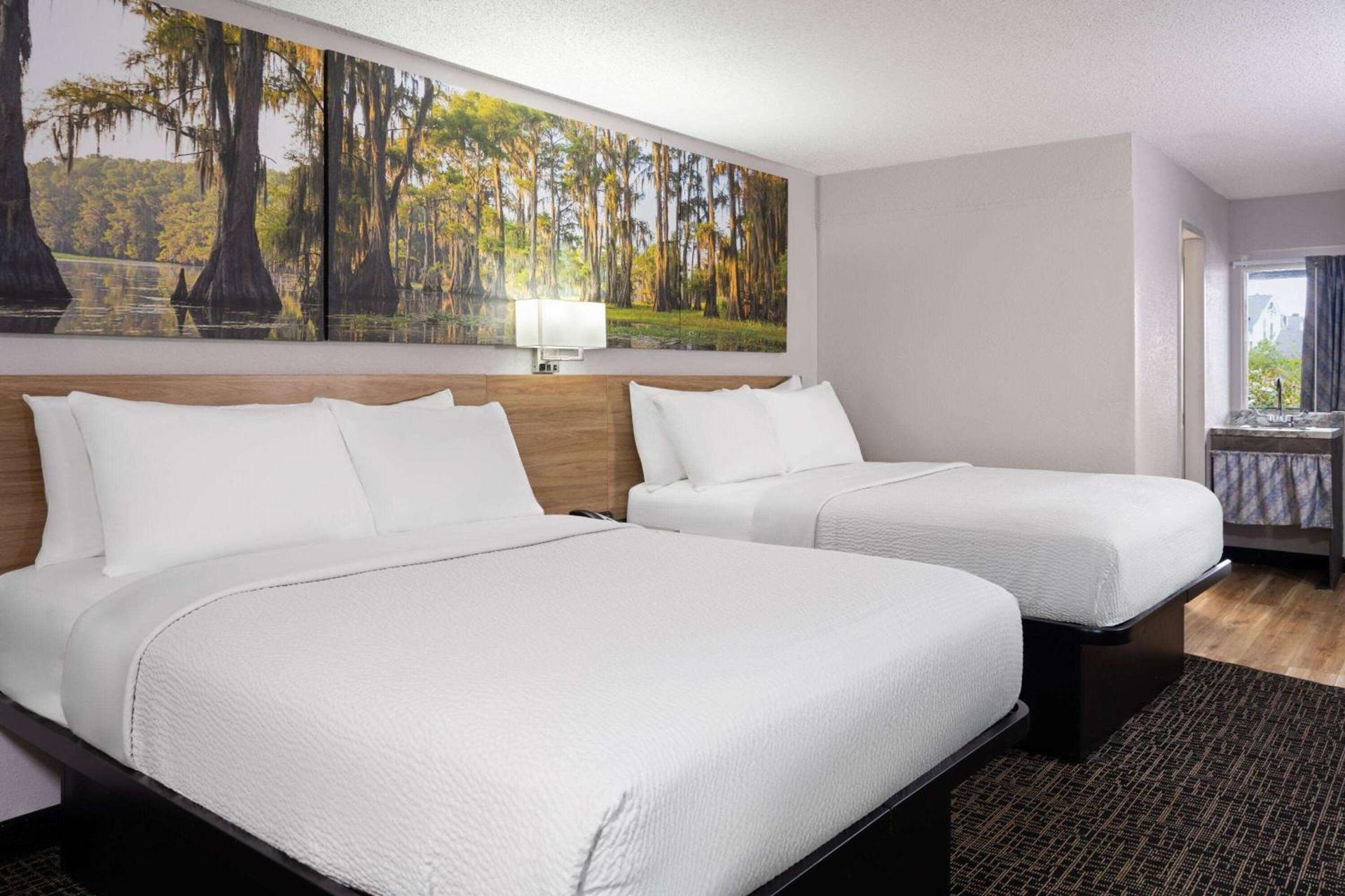 Days Inn by Wyndham Salisbury, NC photo 18