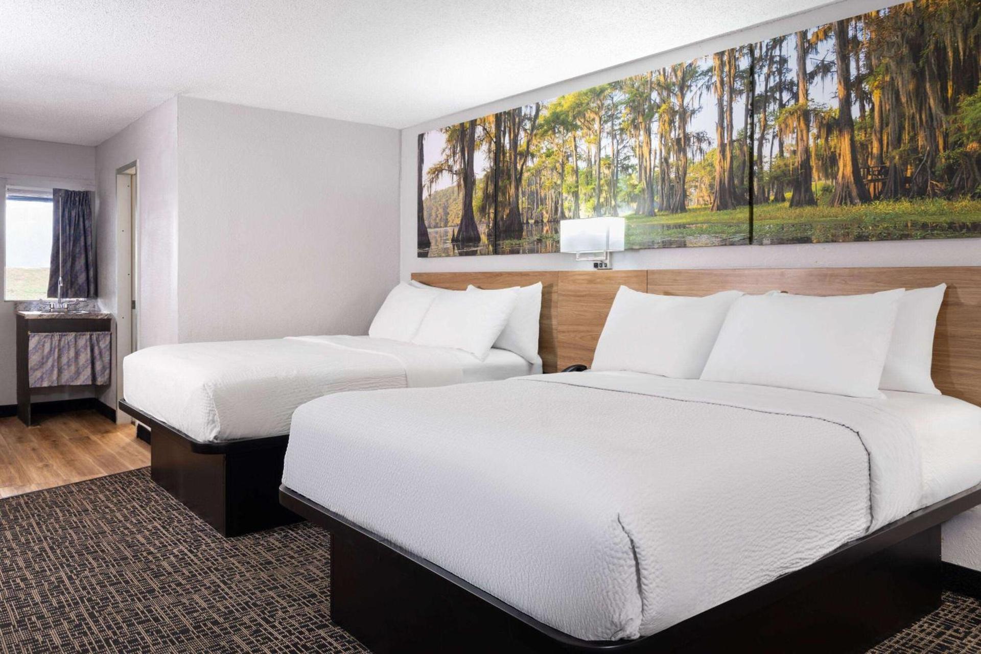 Days Inn by Wyndham Salisbury, NC photo 24