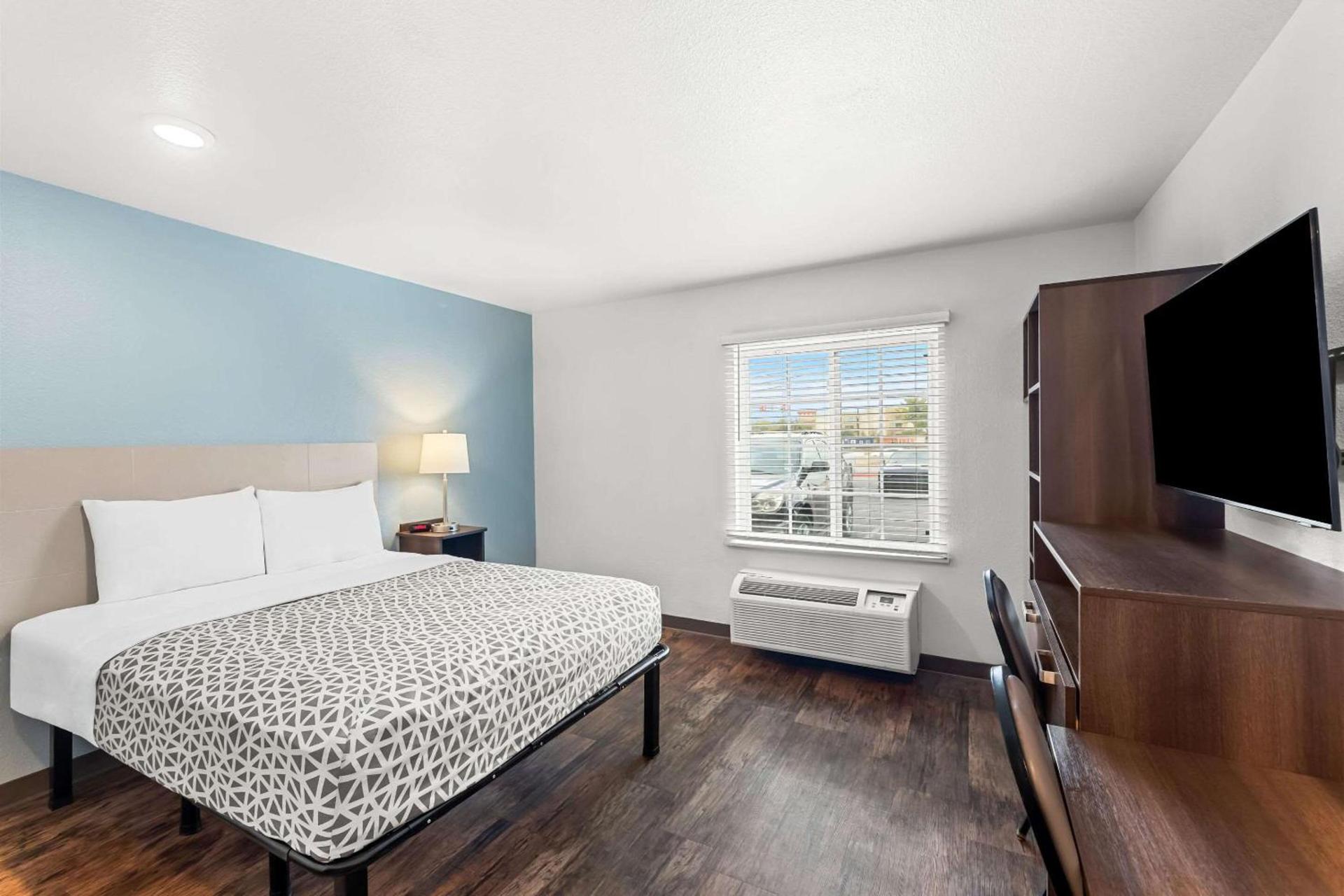 WoodSpring Suites Austin North I-35 photo 14