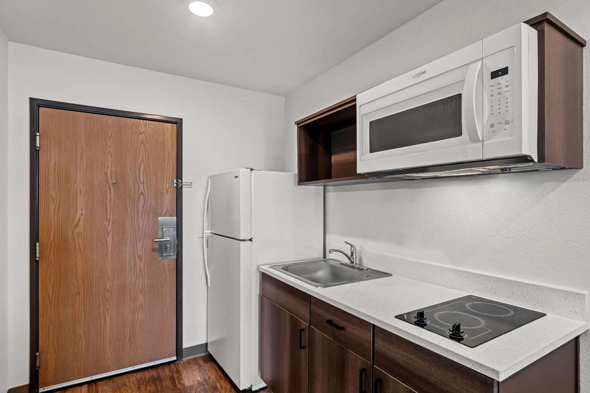 WoodSpring Suites Austin North I-35 photo 22