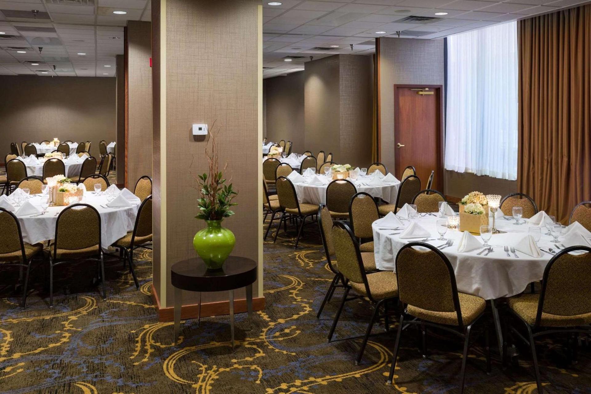 Radisson Hotel Bismarck photo 19