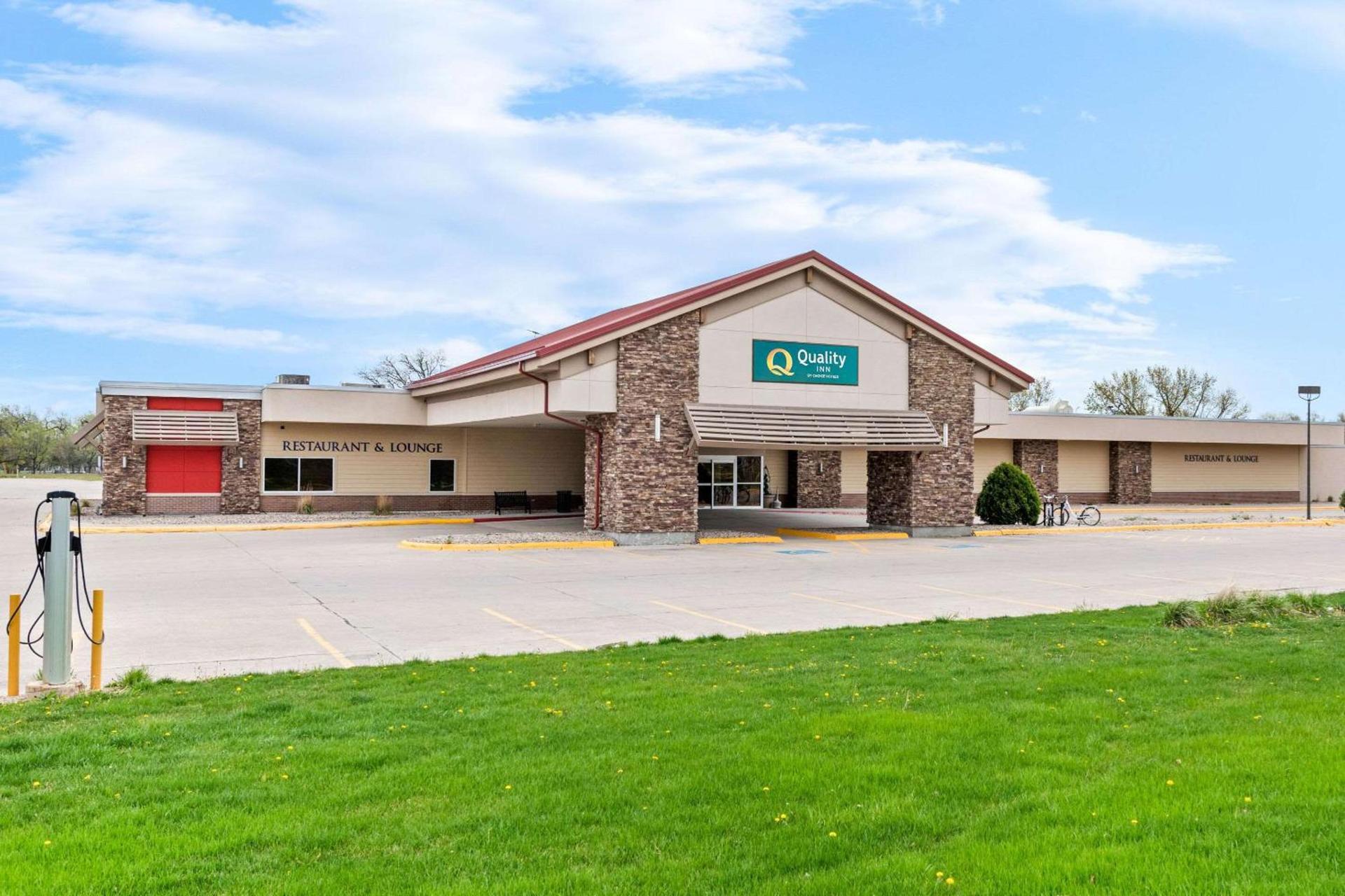 Quality Inn & Suites Columbus photo 79