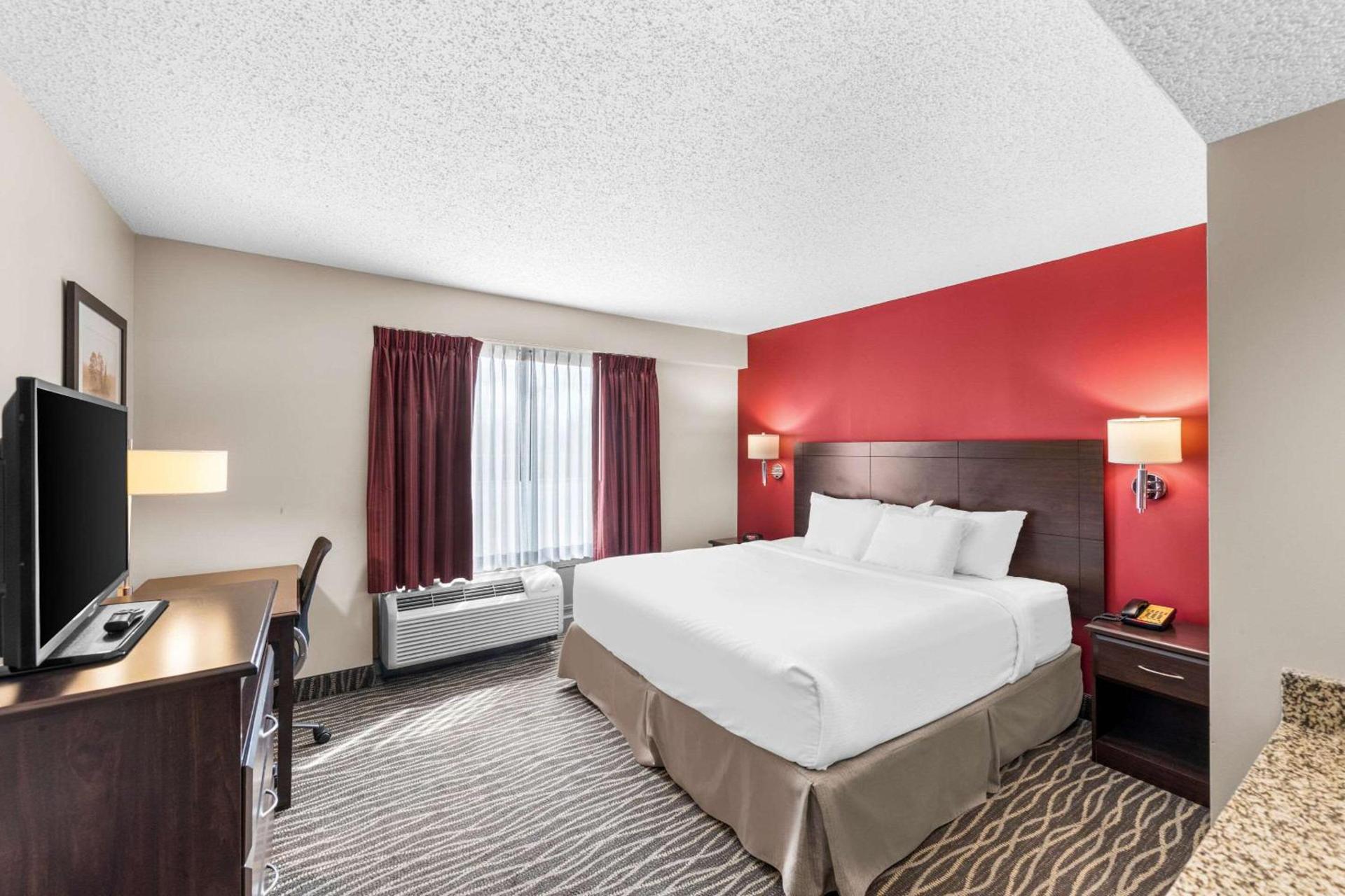 Quality Inn & Suites Columbus photo 20