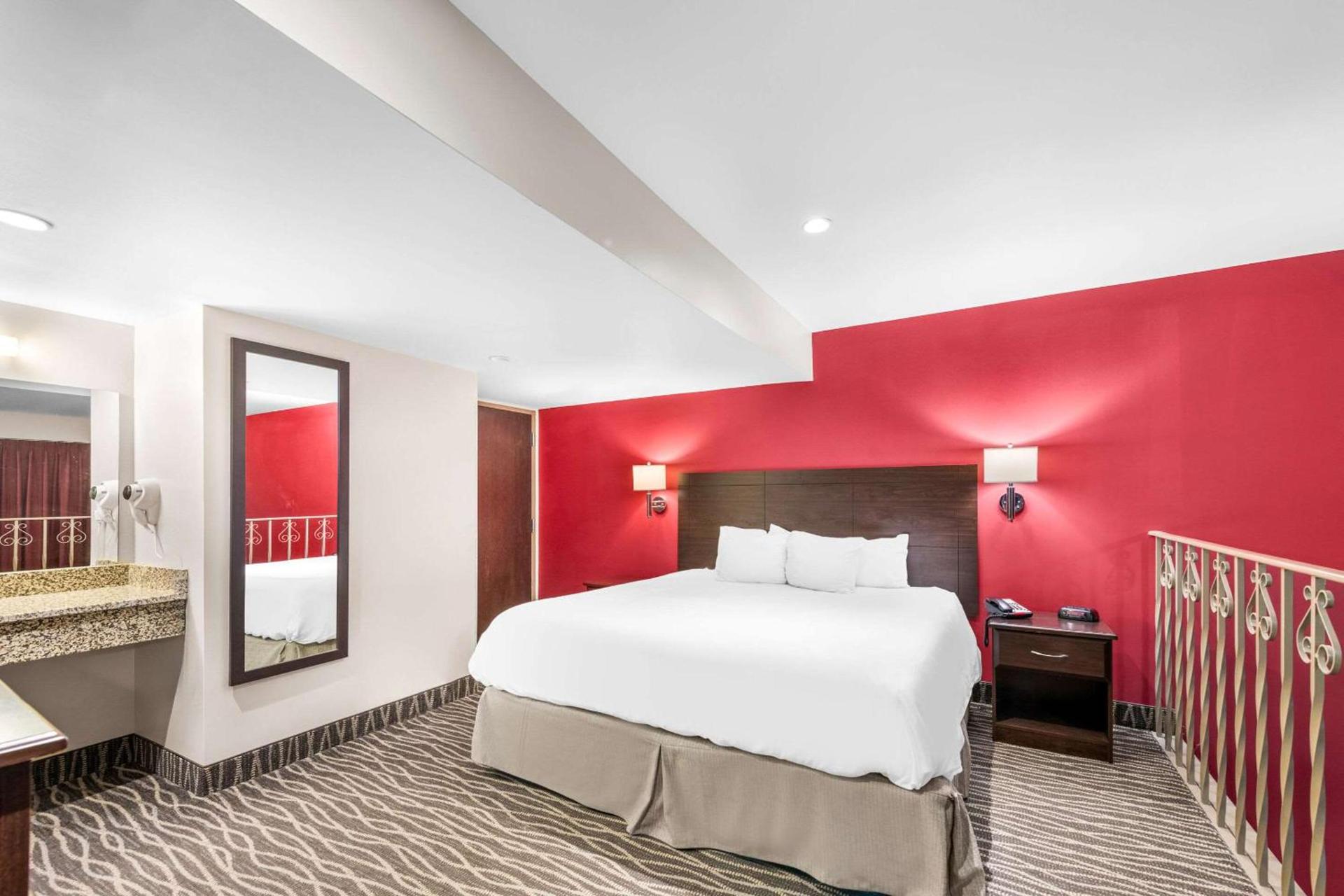 Quality Inn & Suites Columbus photo 22