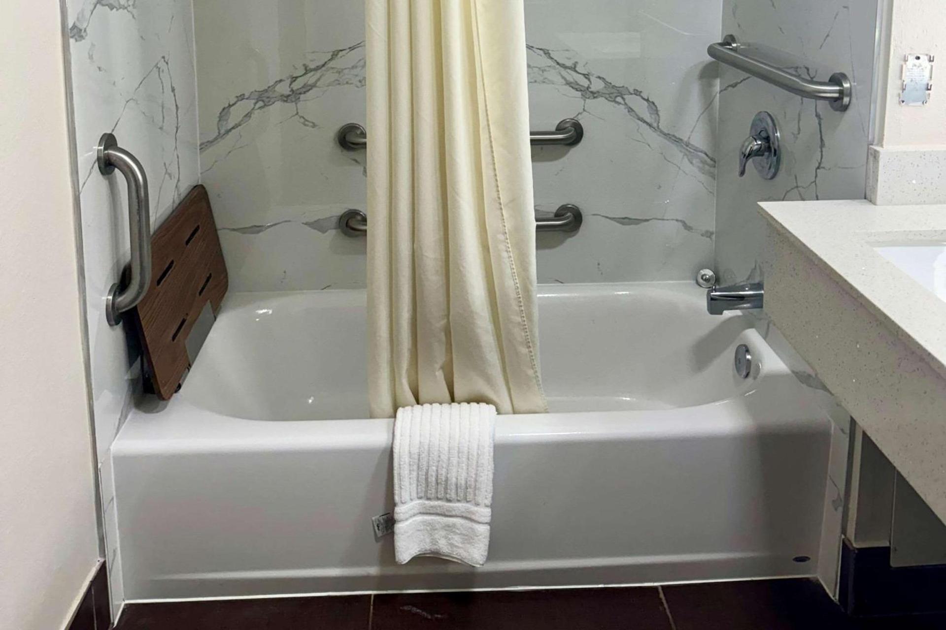 Quality Inn Sulphur - Lake Charles photo 6