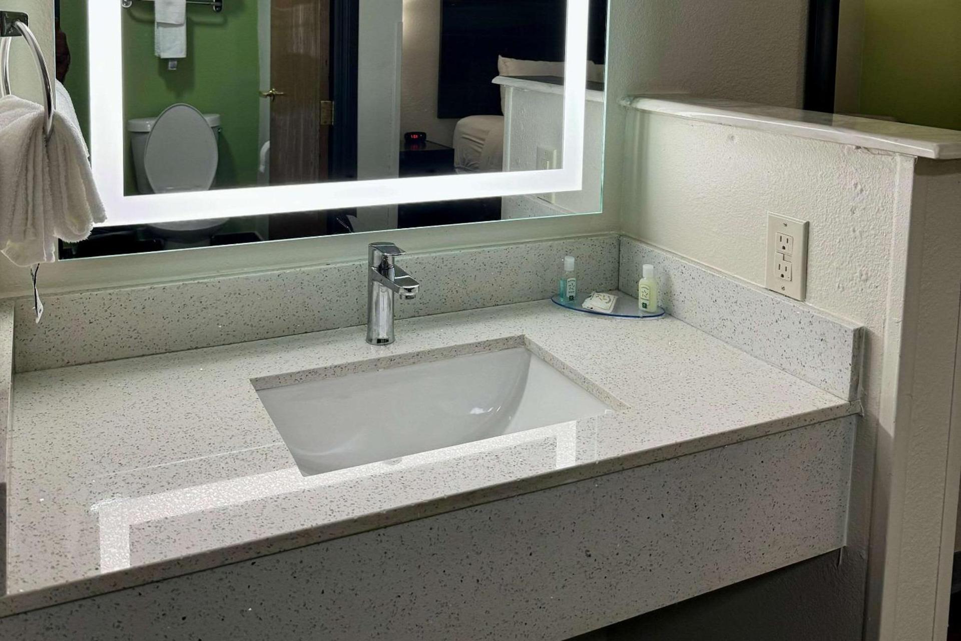 Quality Inn Sulphur - Lake Charles photo 10
