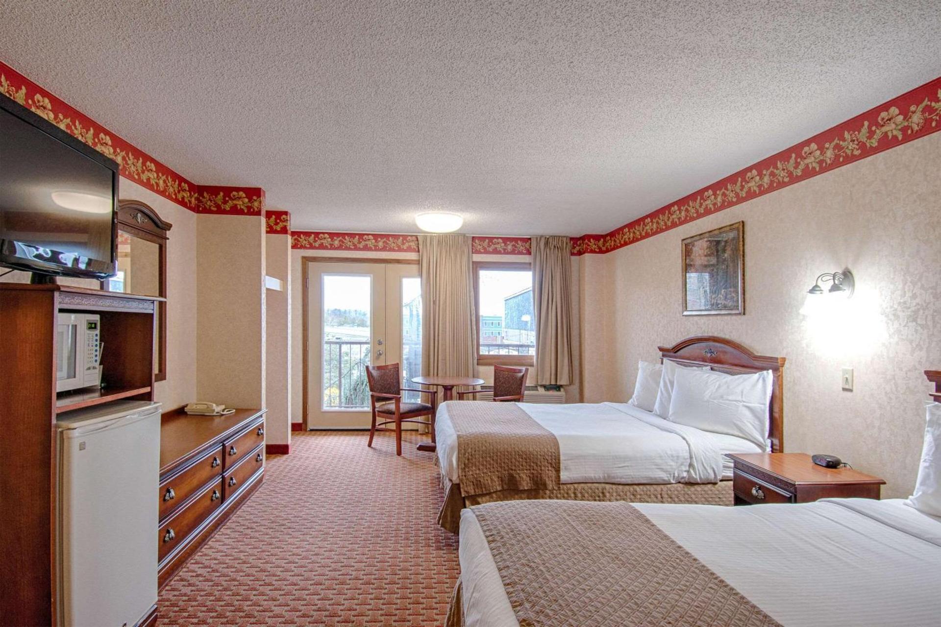 Park Tower Inn photo 50