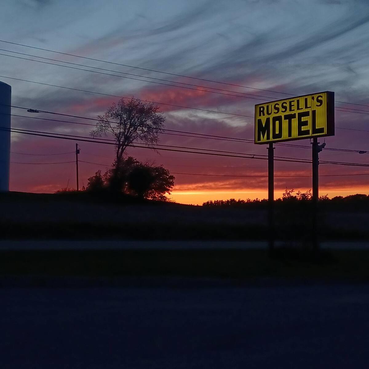 Russell's Motel photo 1