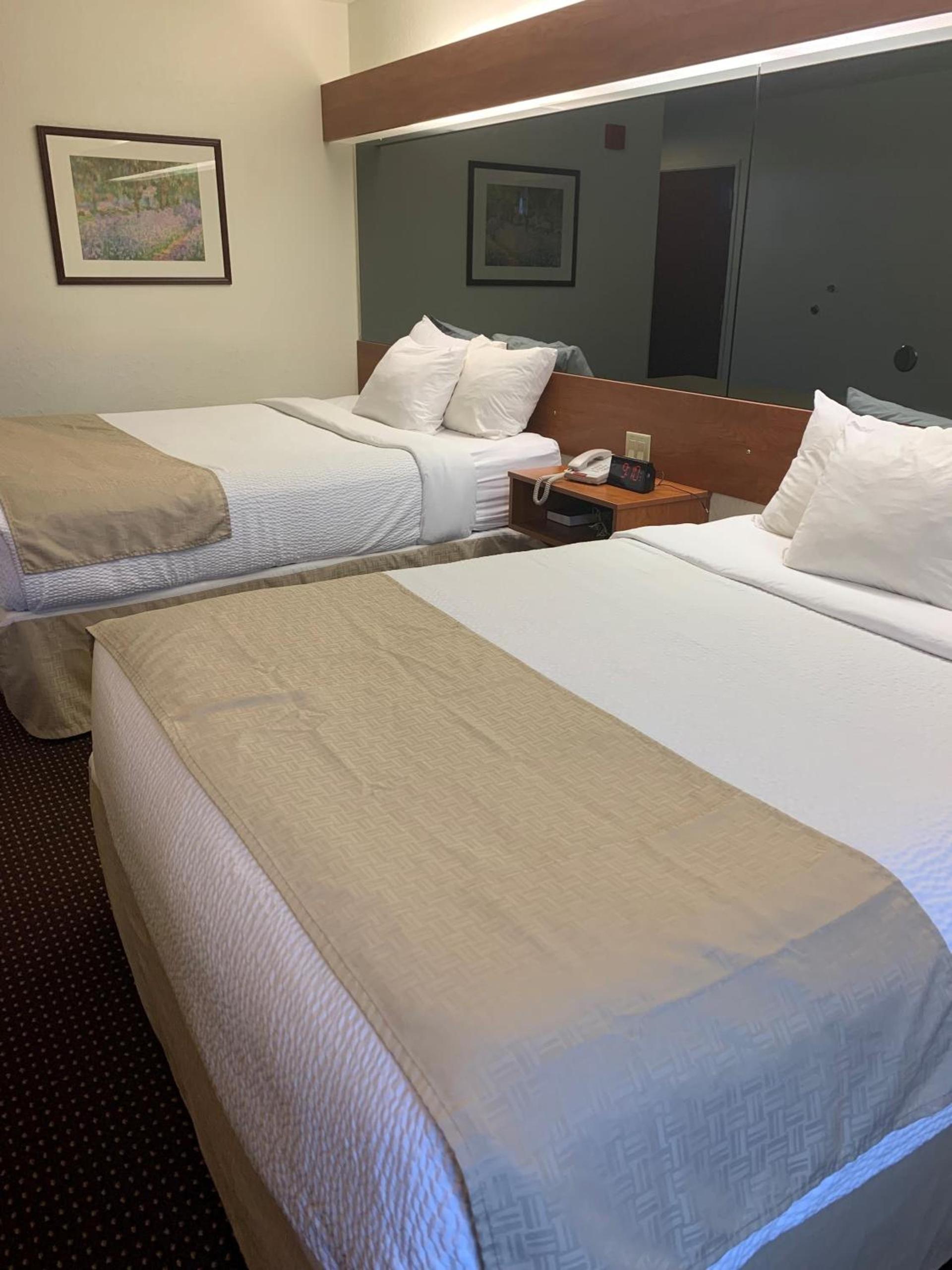 Microtel Inn & Suites by Wyndham Rice Lake photo 34