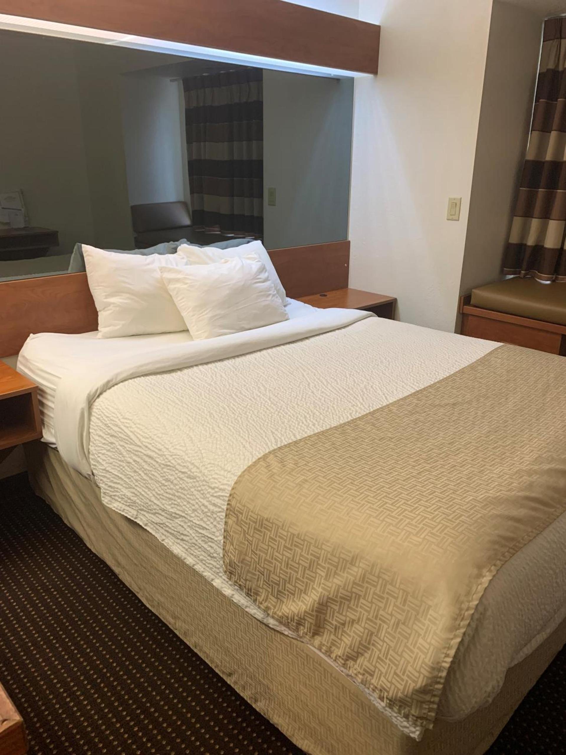 Microtel Inn & Suites by Wyndham Rice Lake photo 38