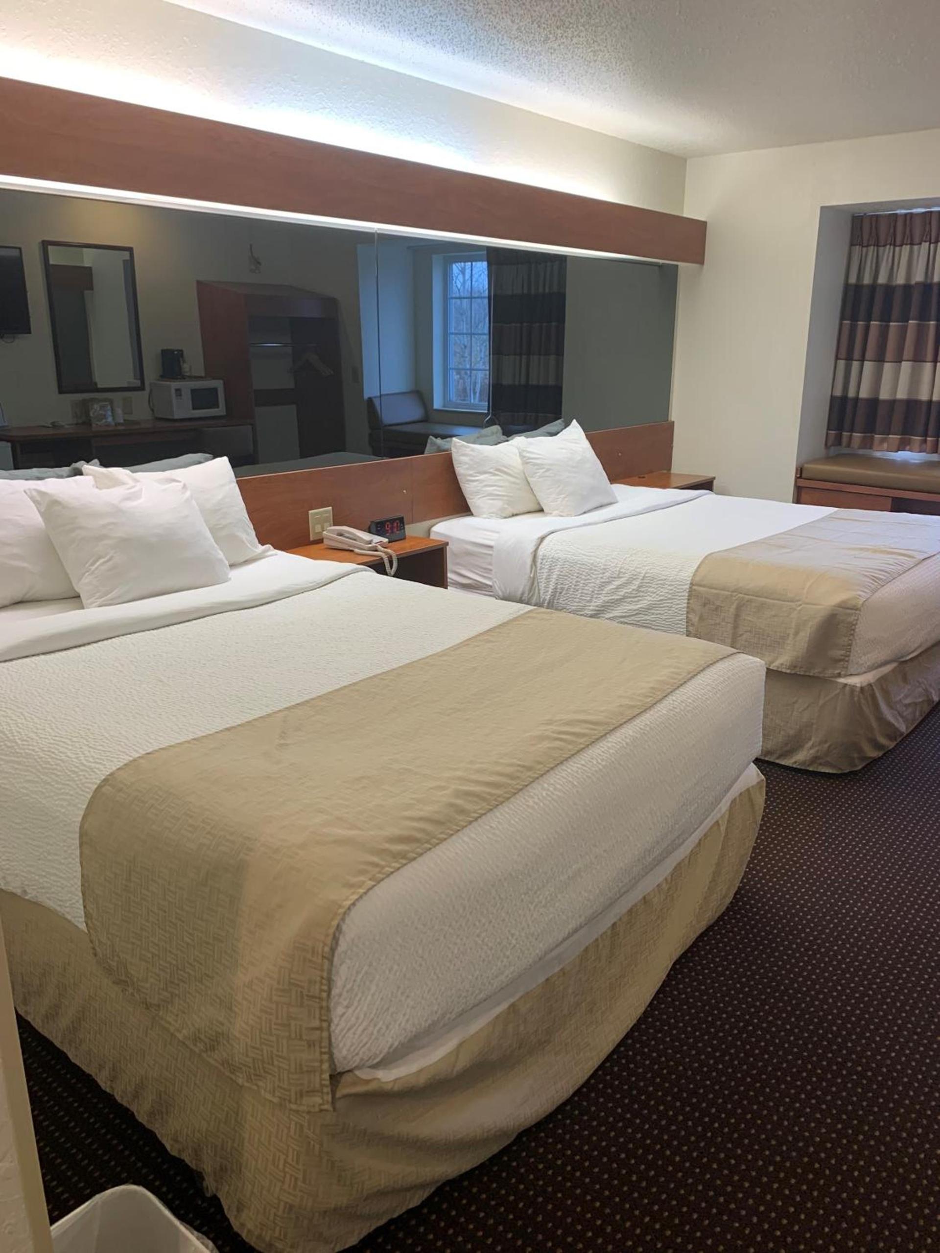 Microtel Inn & Suites by Wyndham Rice Lake photo 39