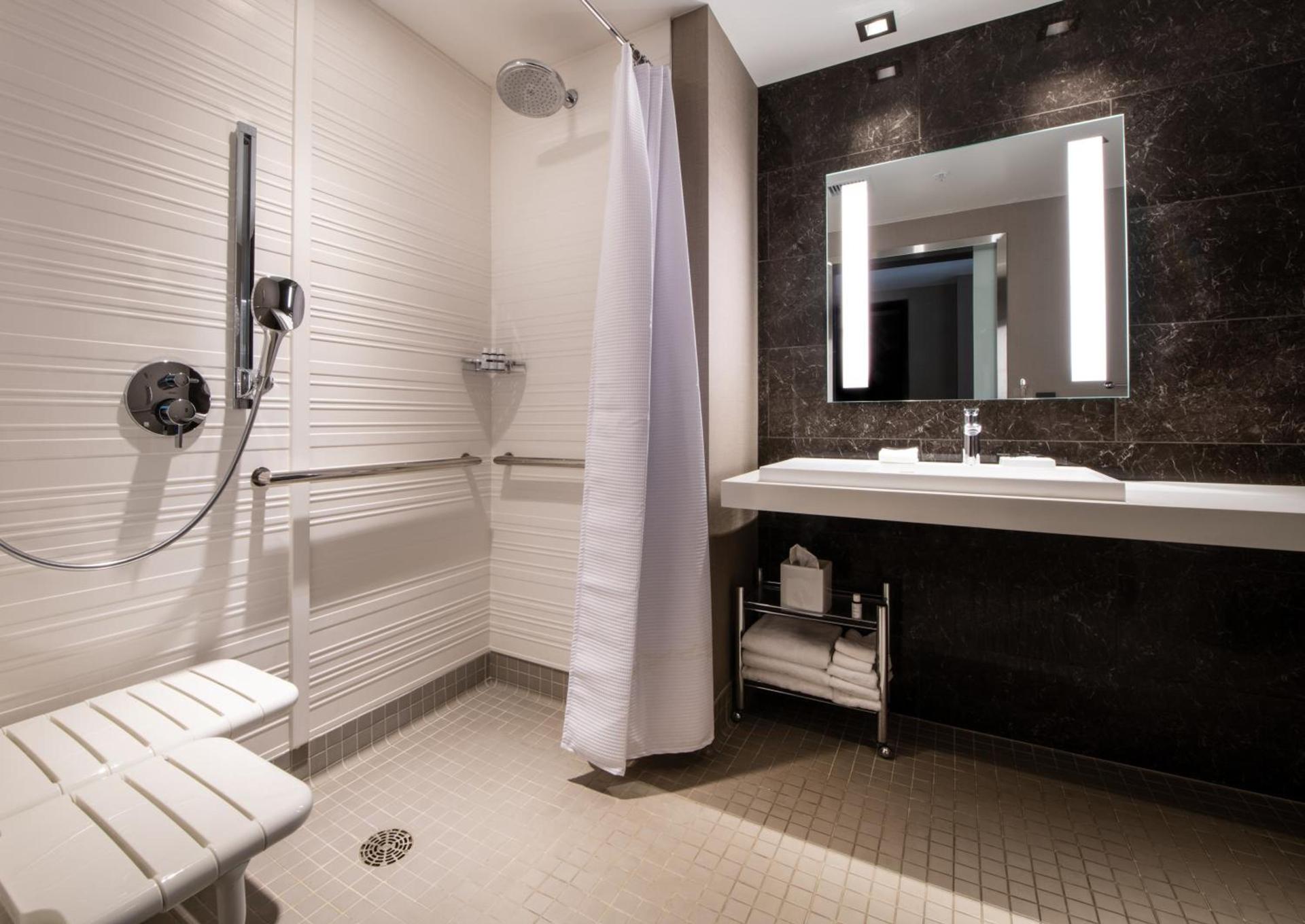 AC Hotel by Marriott Seattle Bellevue/Downtown photo 60