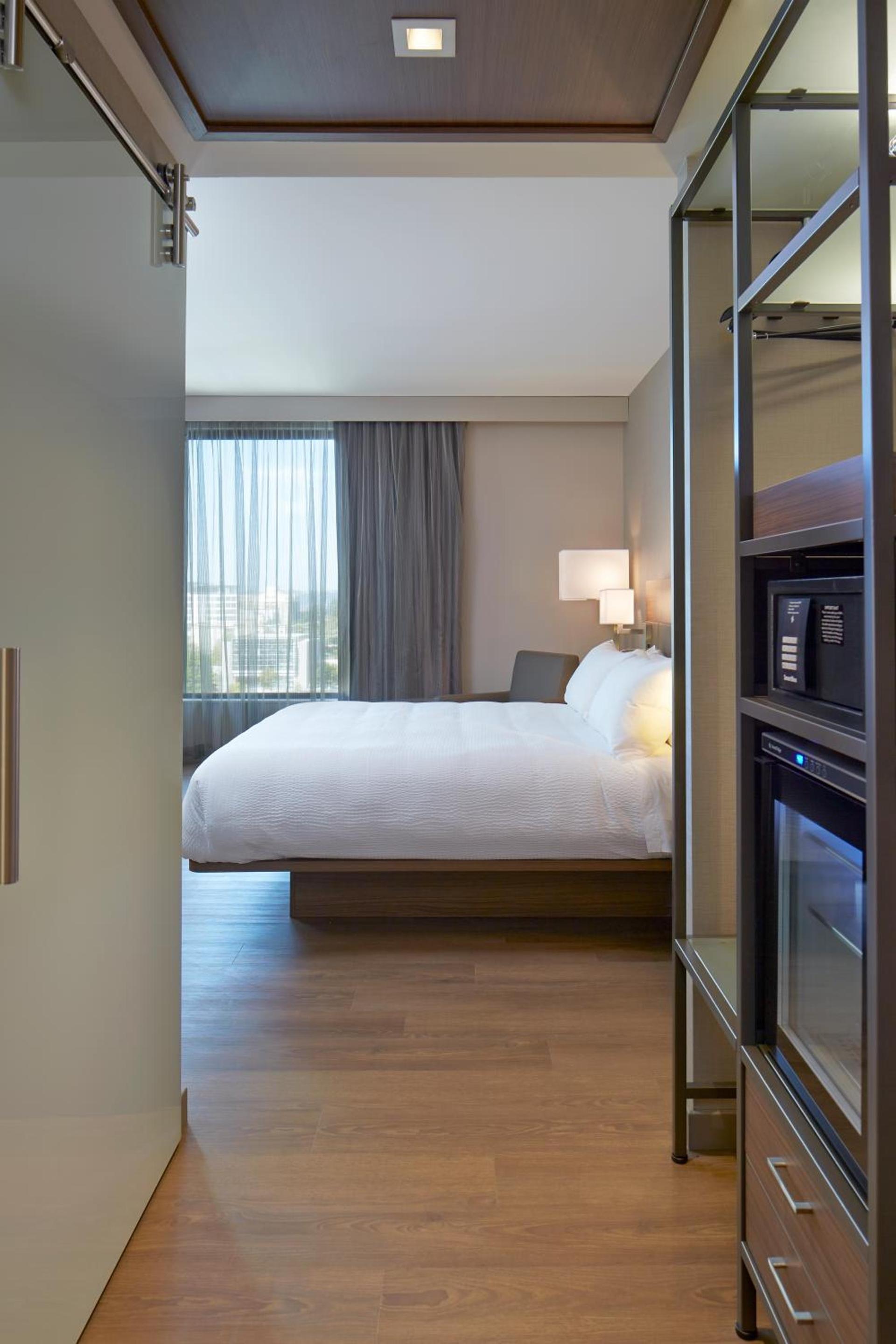 AC Hotel by Marriott Seattle Bellevue/Downtown photo 61