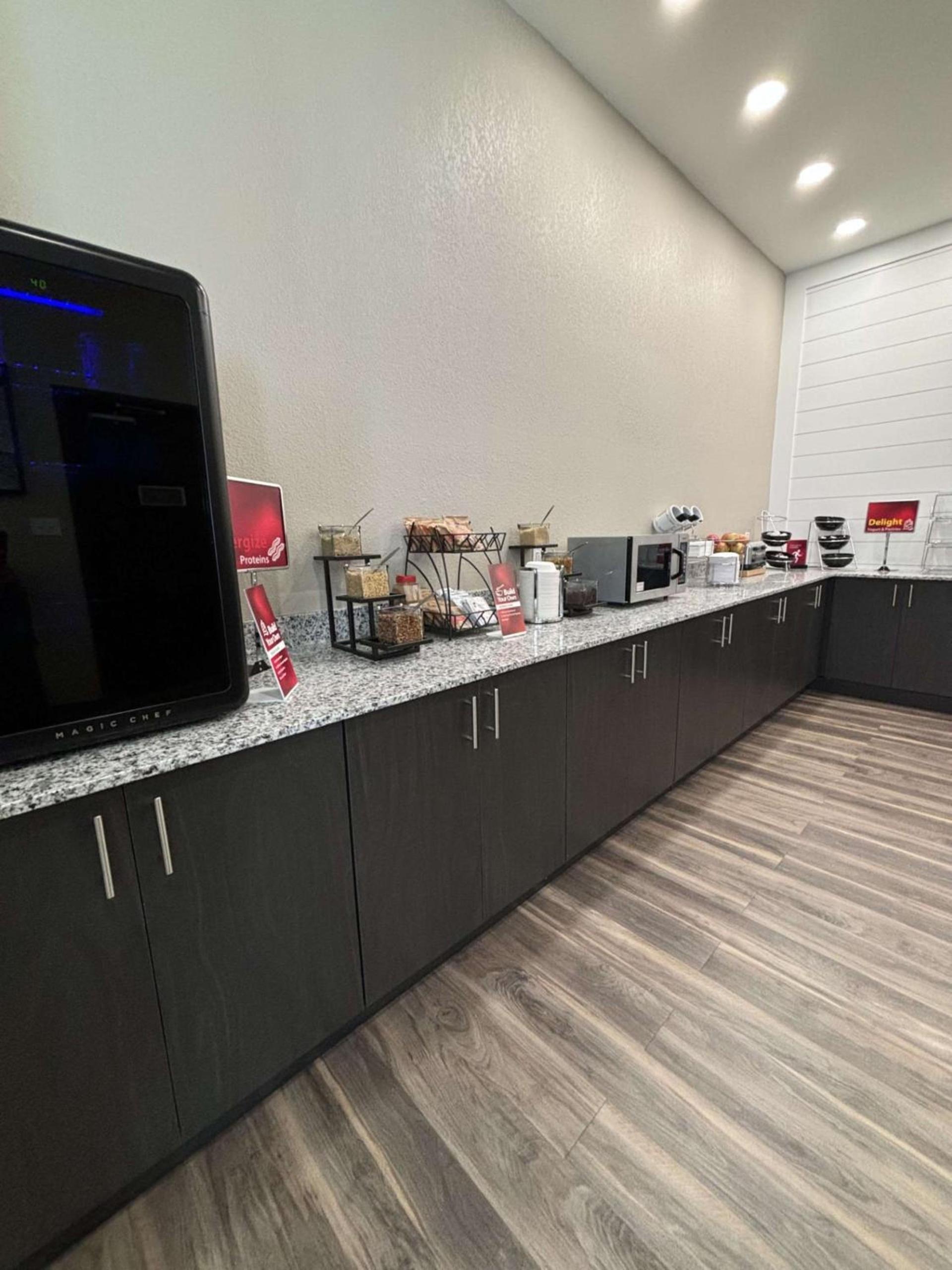 Best Western Plus Bluffton/Hilton Head Hotel photo 13