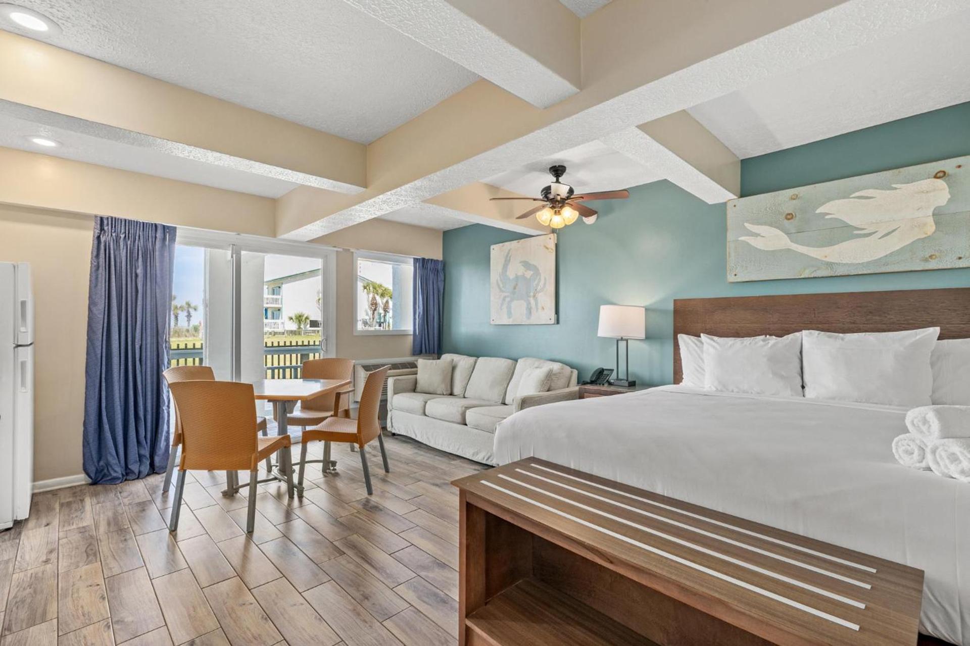 Sandpiper Beacon Beach Resort photo 33