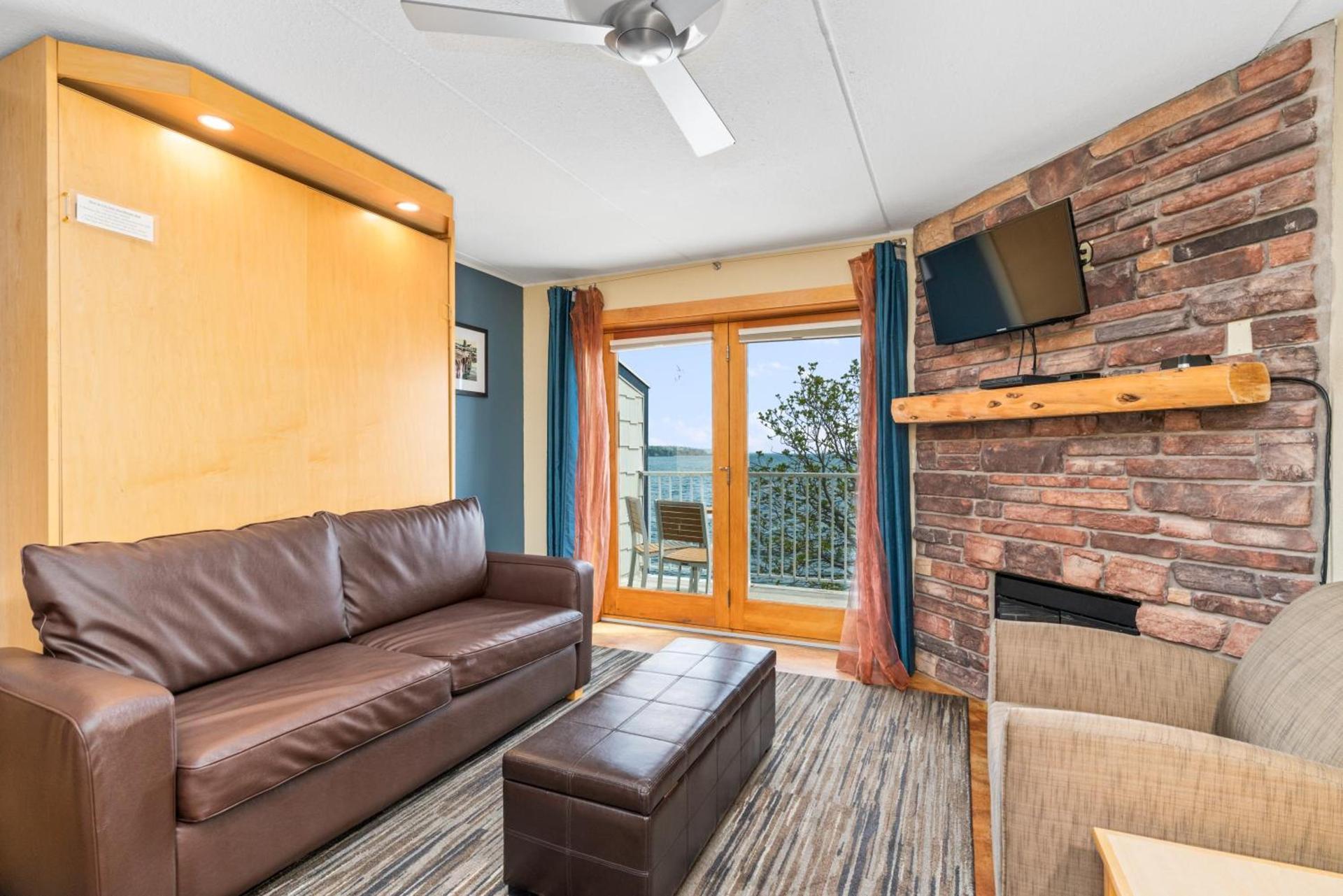 East Bay Suites photo 10