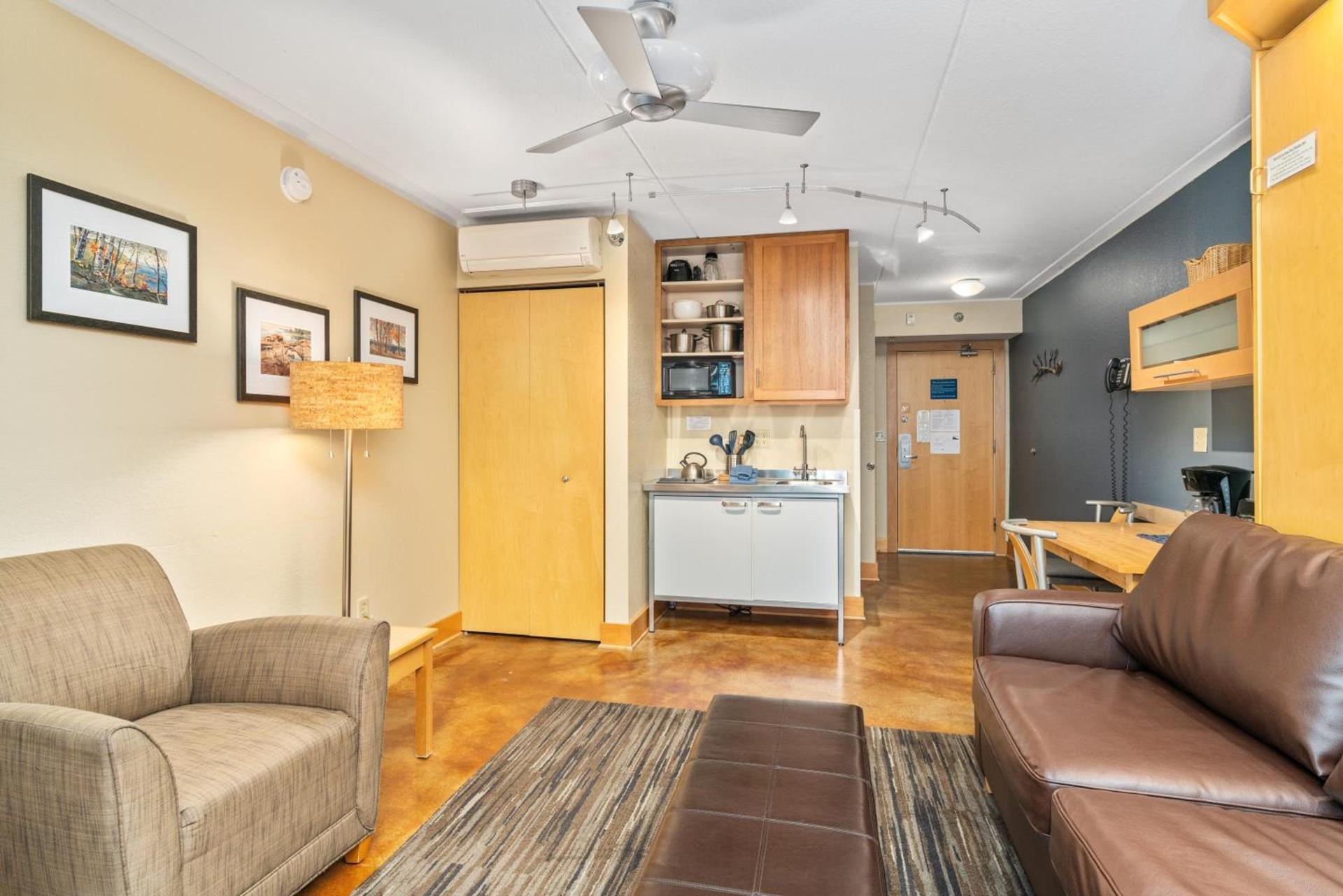 East Bay Suites photo 12
