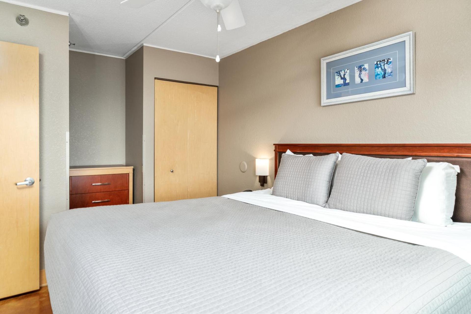 East Bay Suites photo 21