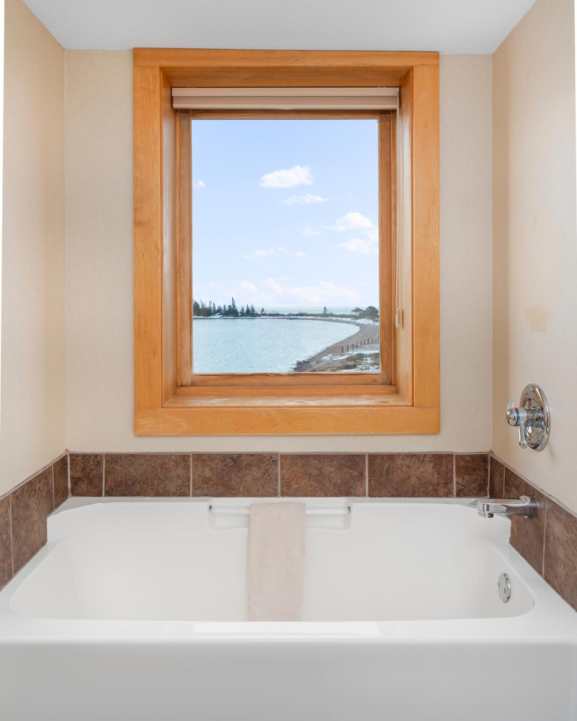 East Bay Suites photo 29