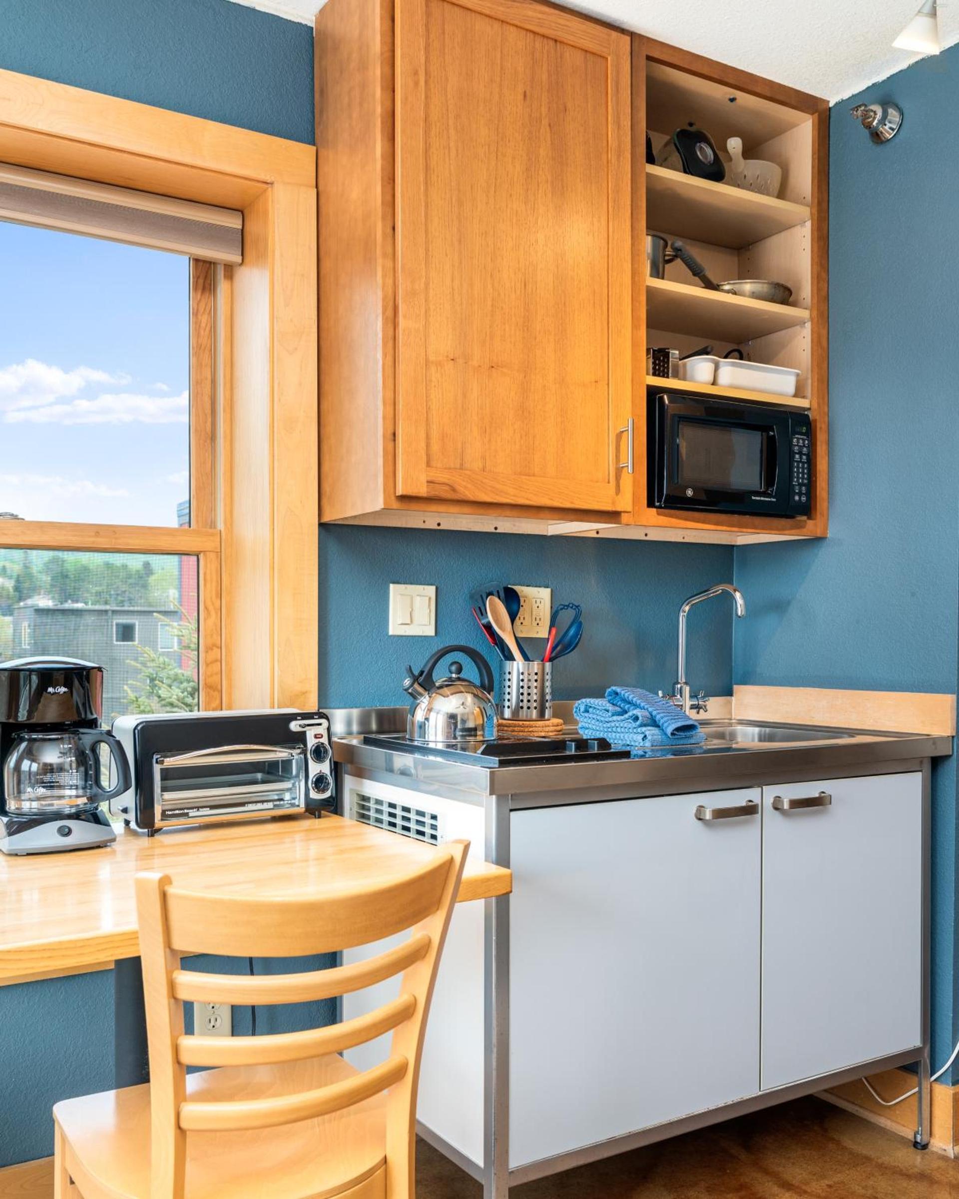East Bay Suites photo 48