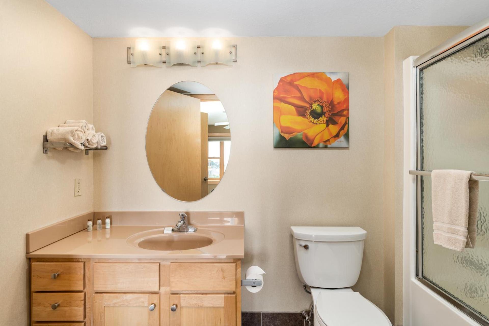 East Bay Suites photo 63