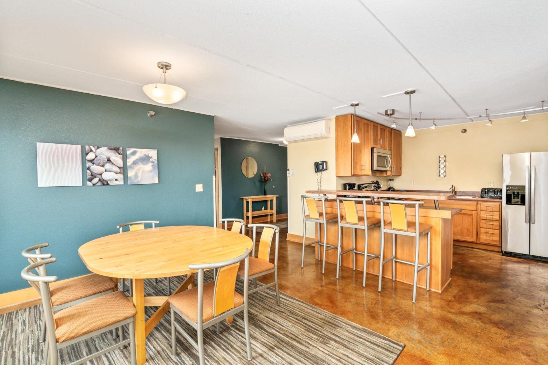 East Bay Suites photo 70