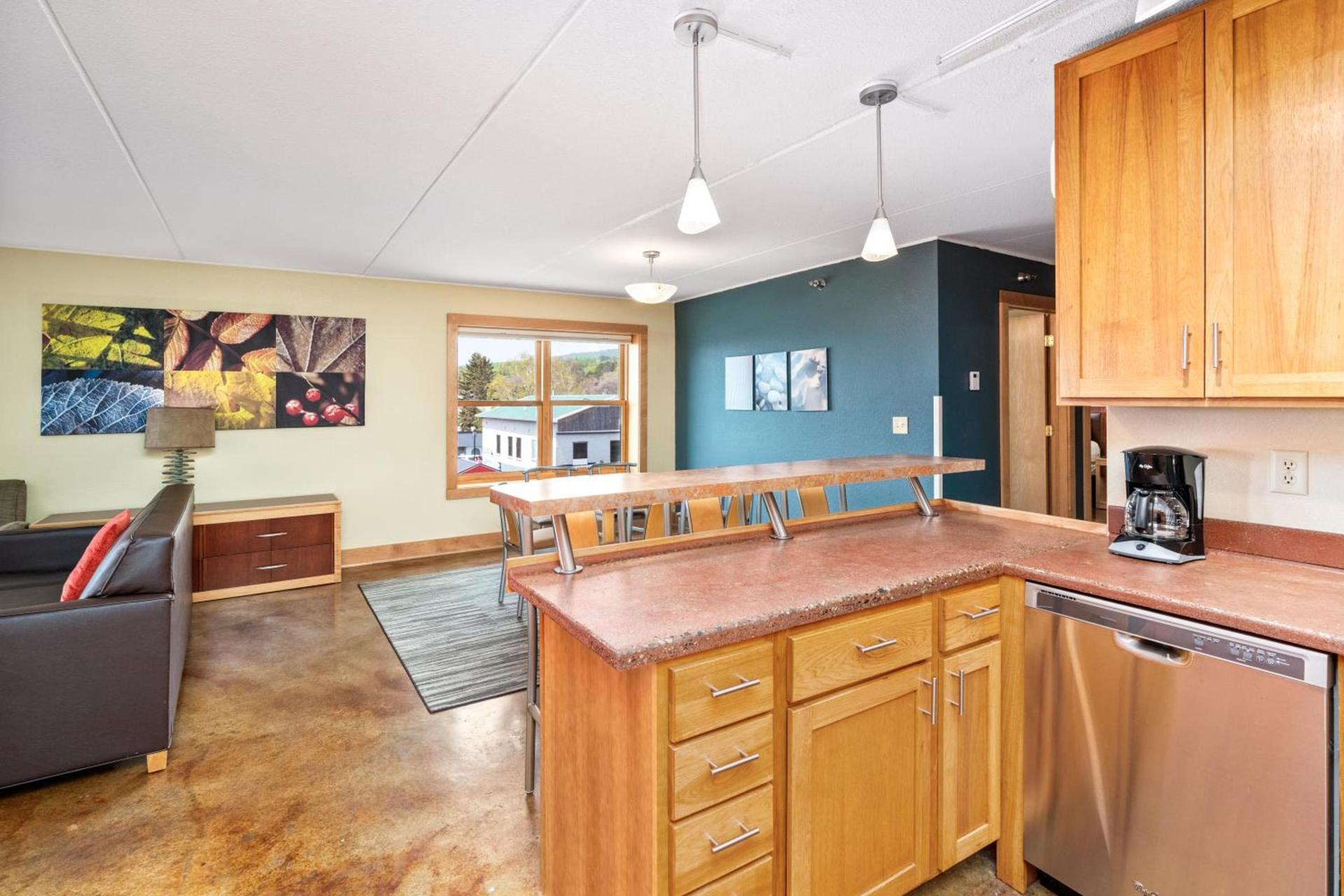 East Bay Suites photo 74